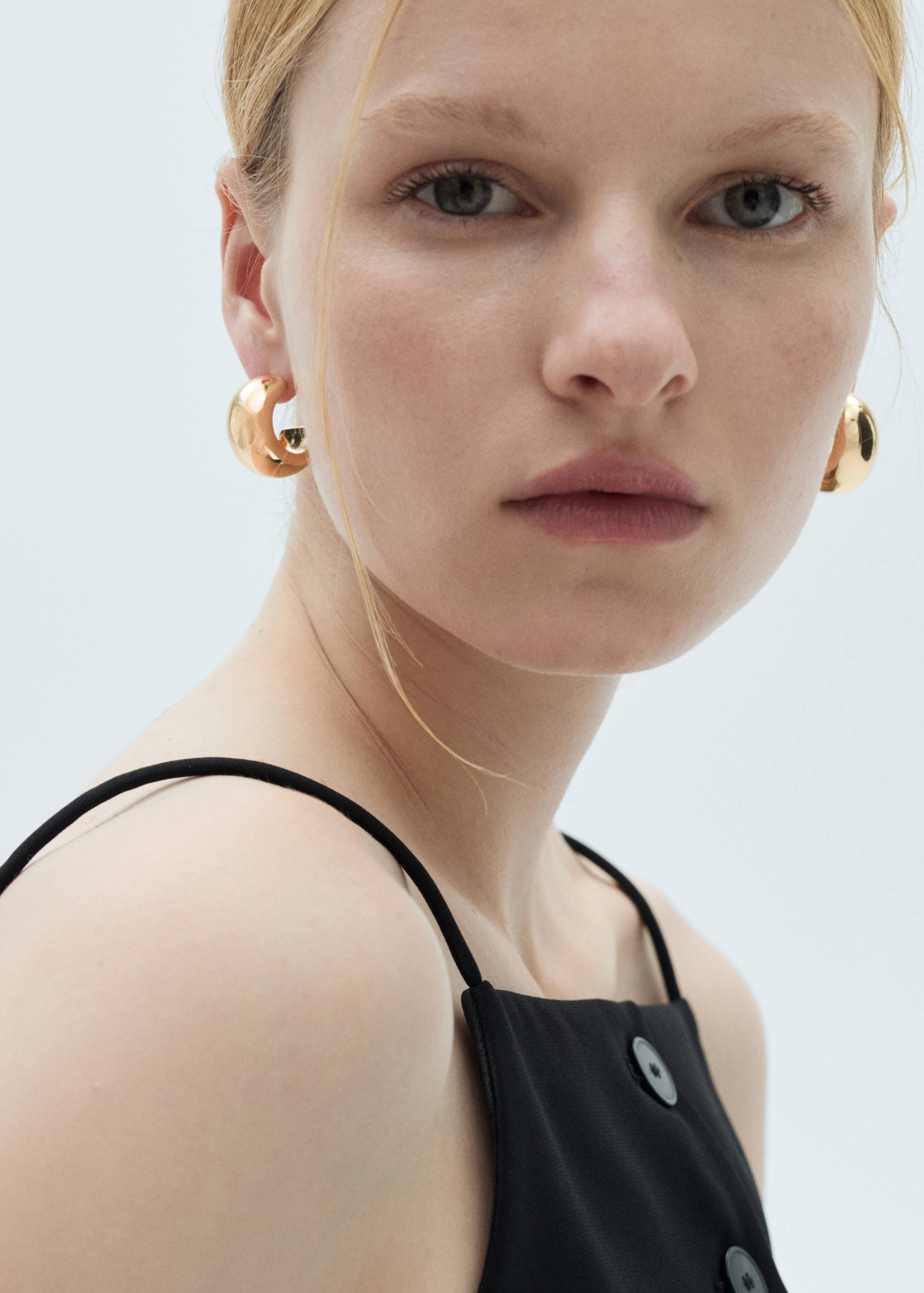 Volume hoop earrings - Details of the article 9