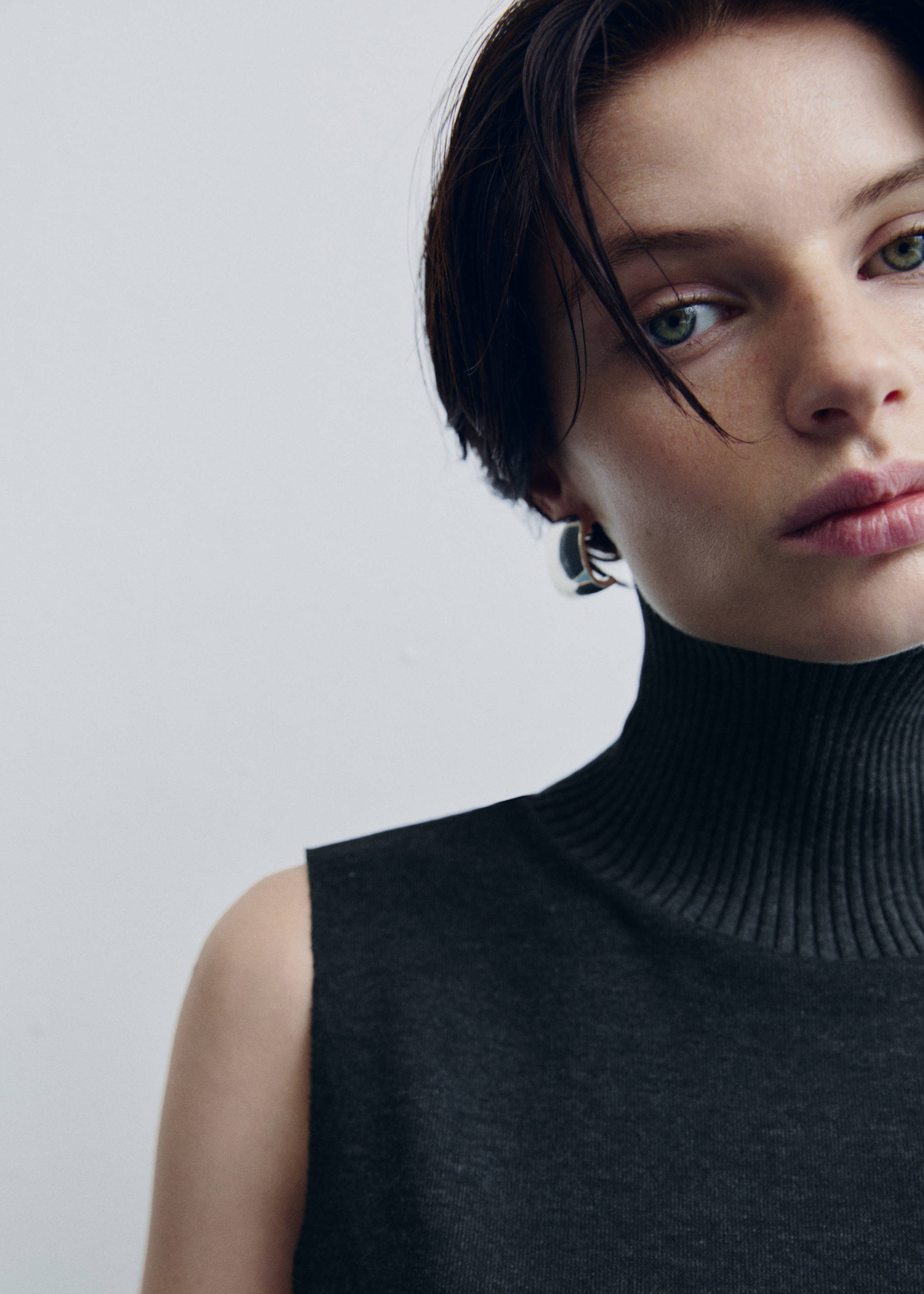 Volume hoop earrings - Details of the article 9