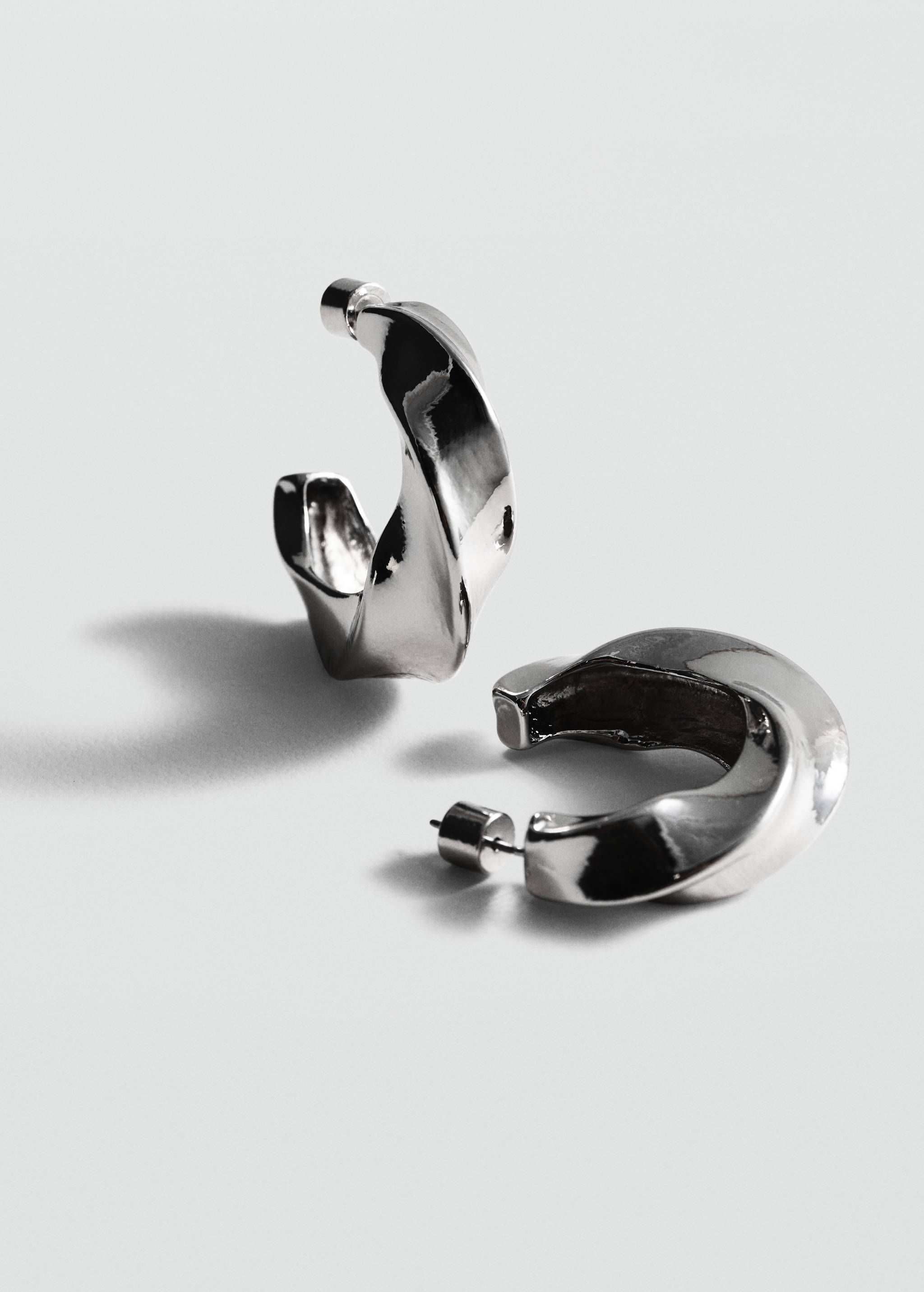 Pendientes aros torsados - Plano medio