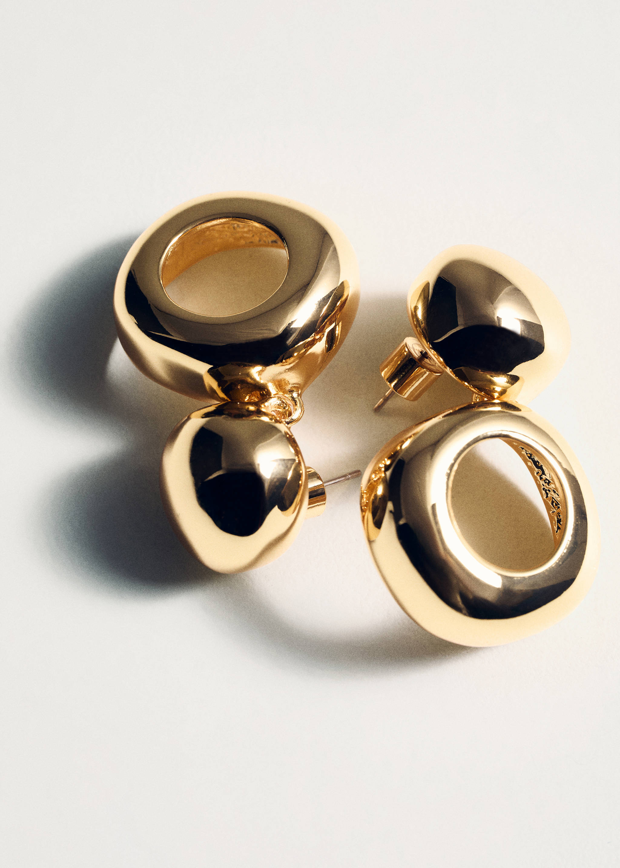 Circular-design earrings - Details of the article 5