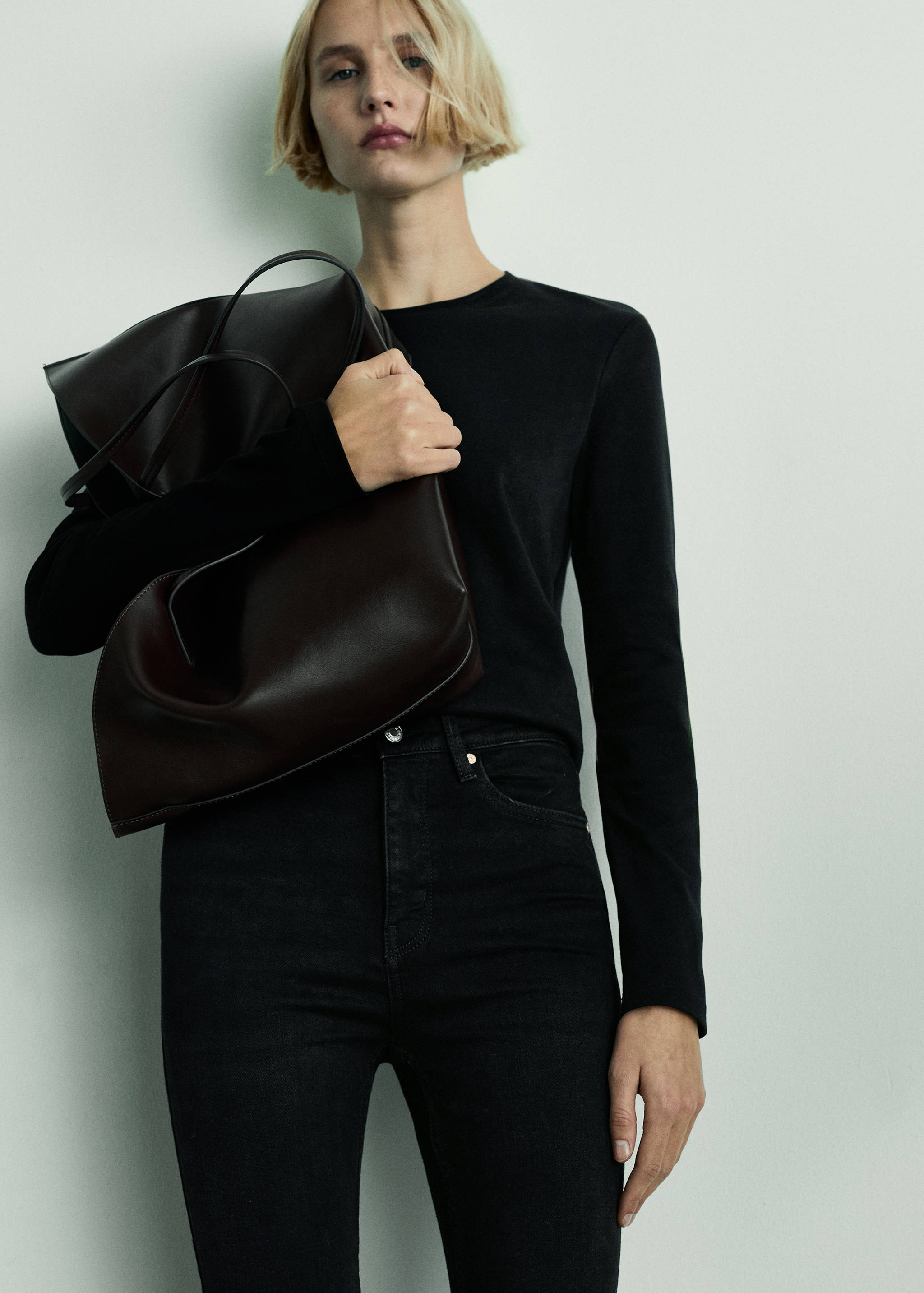 High-rise skinny jeans - Details of the article 1