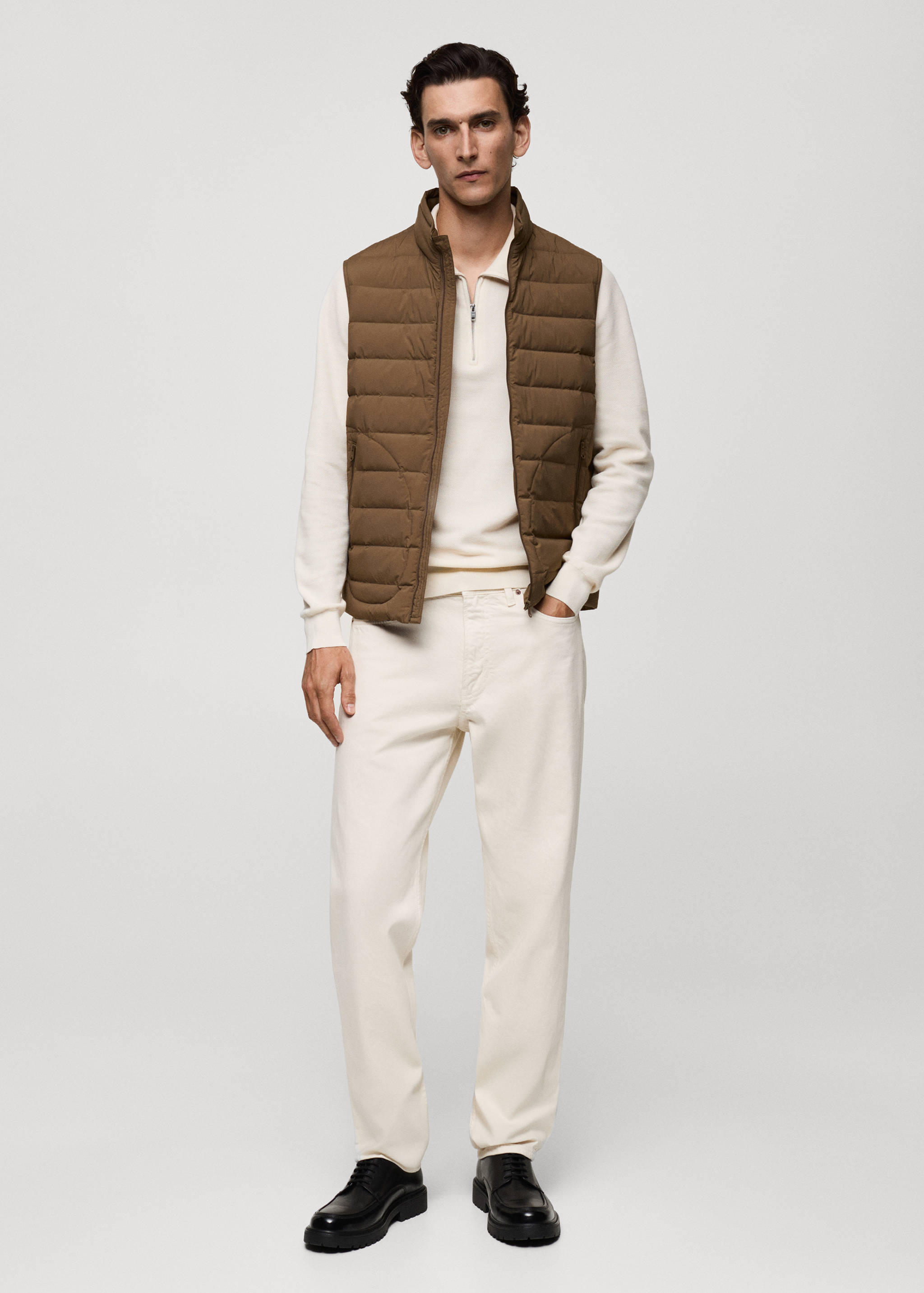 Quilted gilet with feather filling - General plane