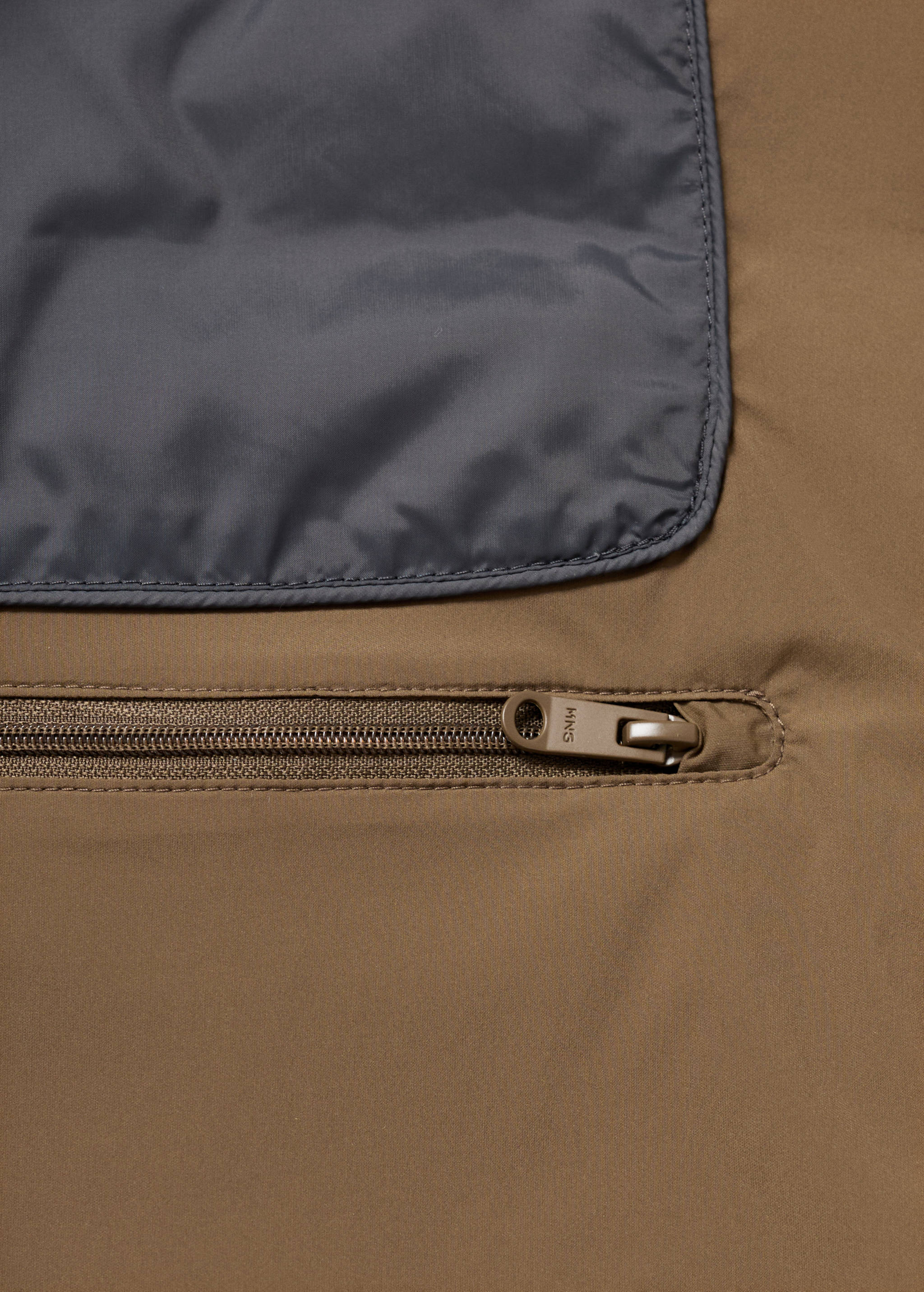 Quilted gilet with feather filling - Details of the article 0