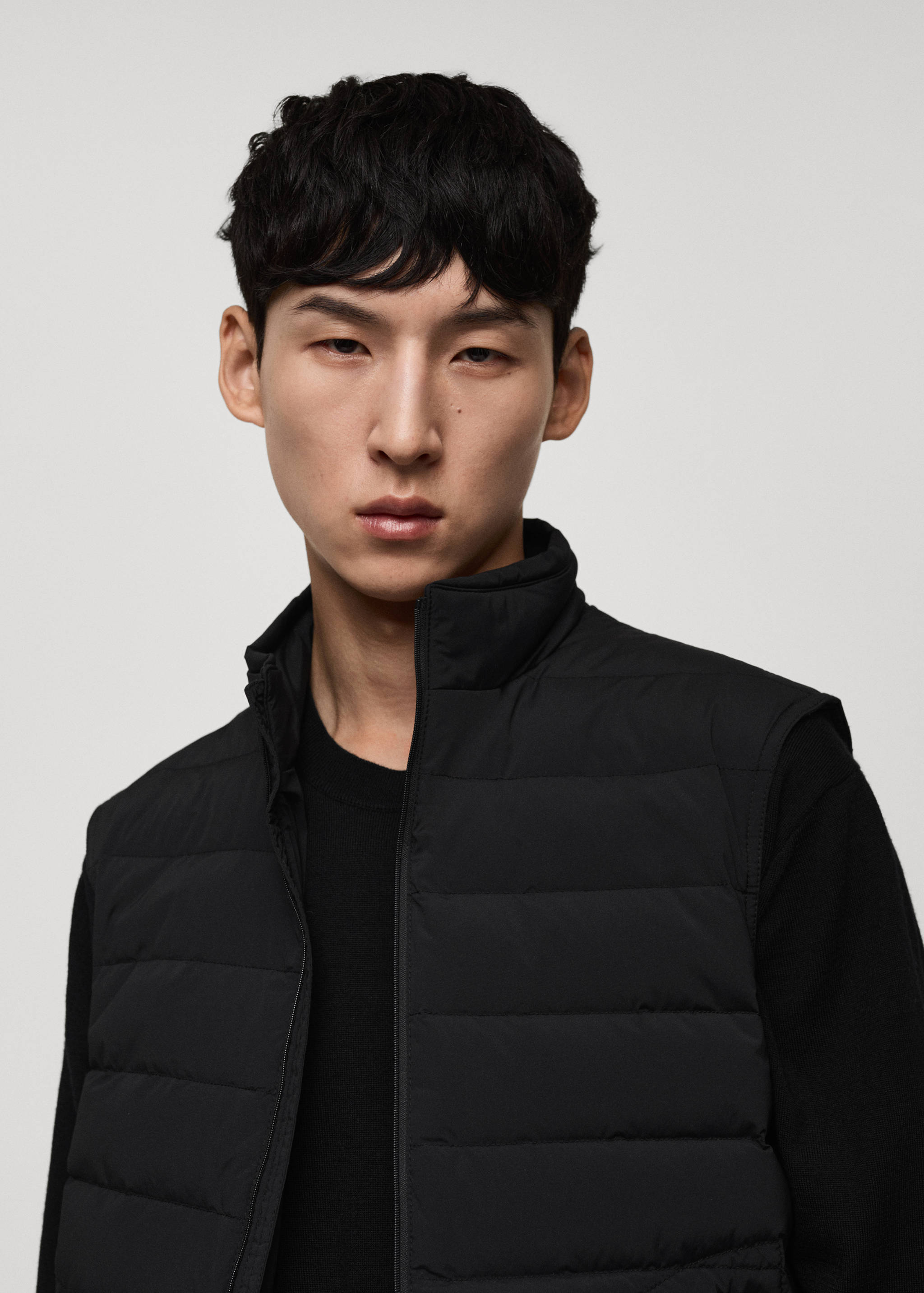 Quilted gilet with feather filling - Details of the article 1