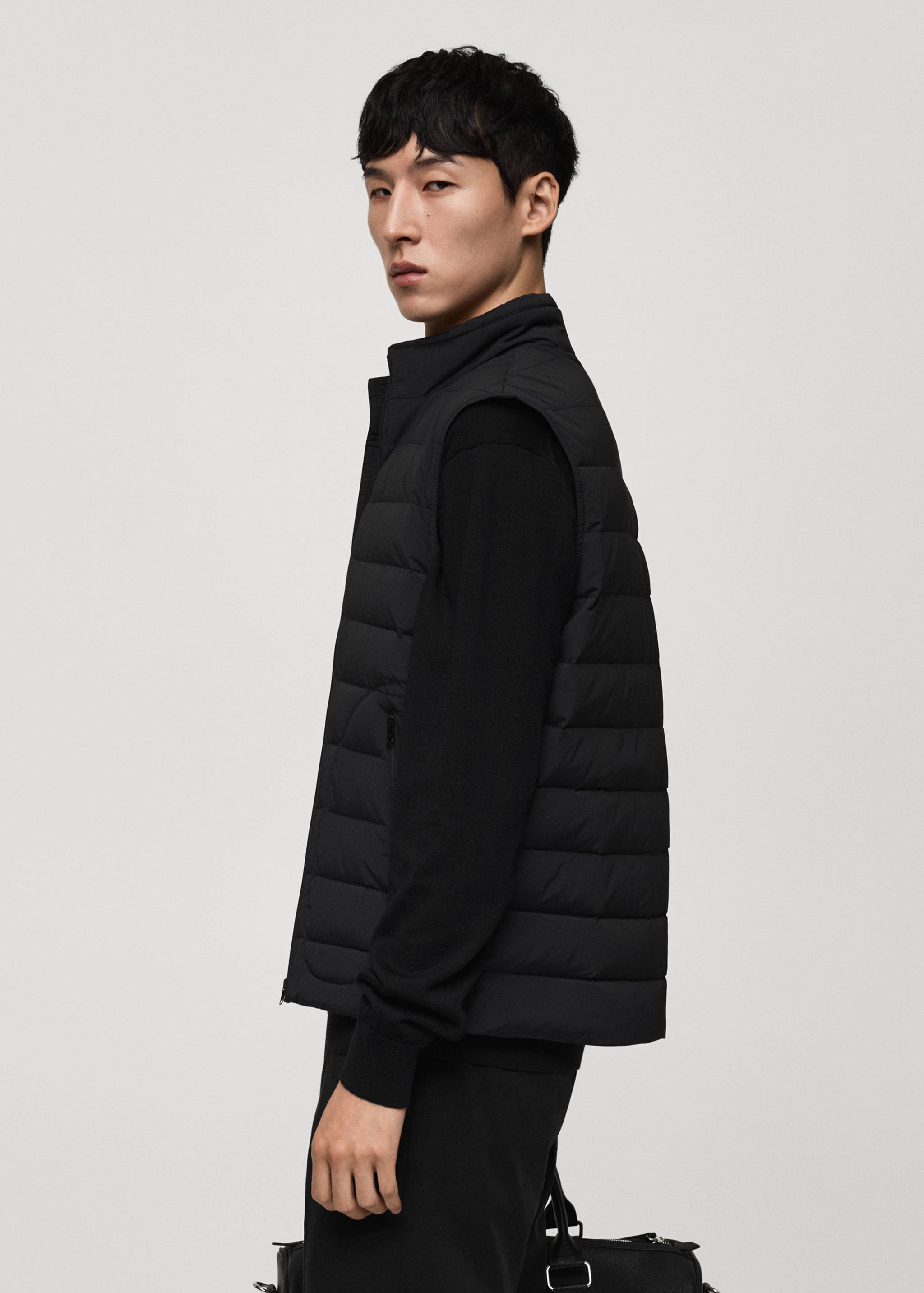 Quilted gilet with feather filling - Details of the article 2