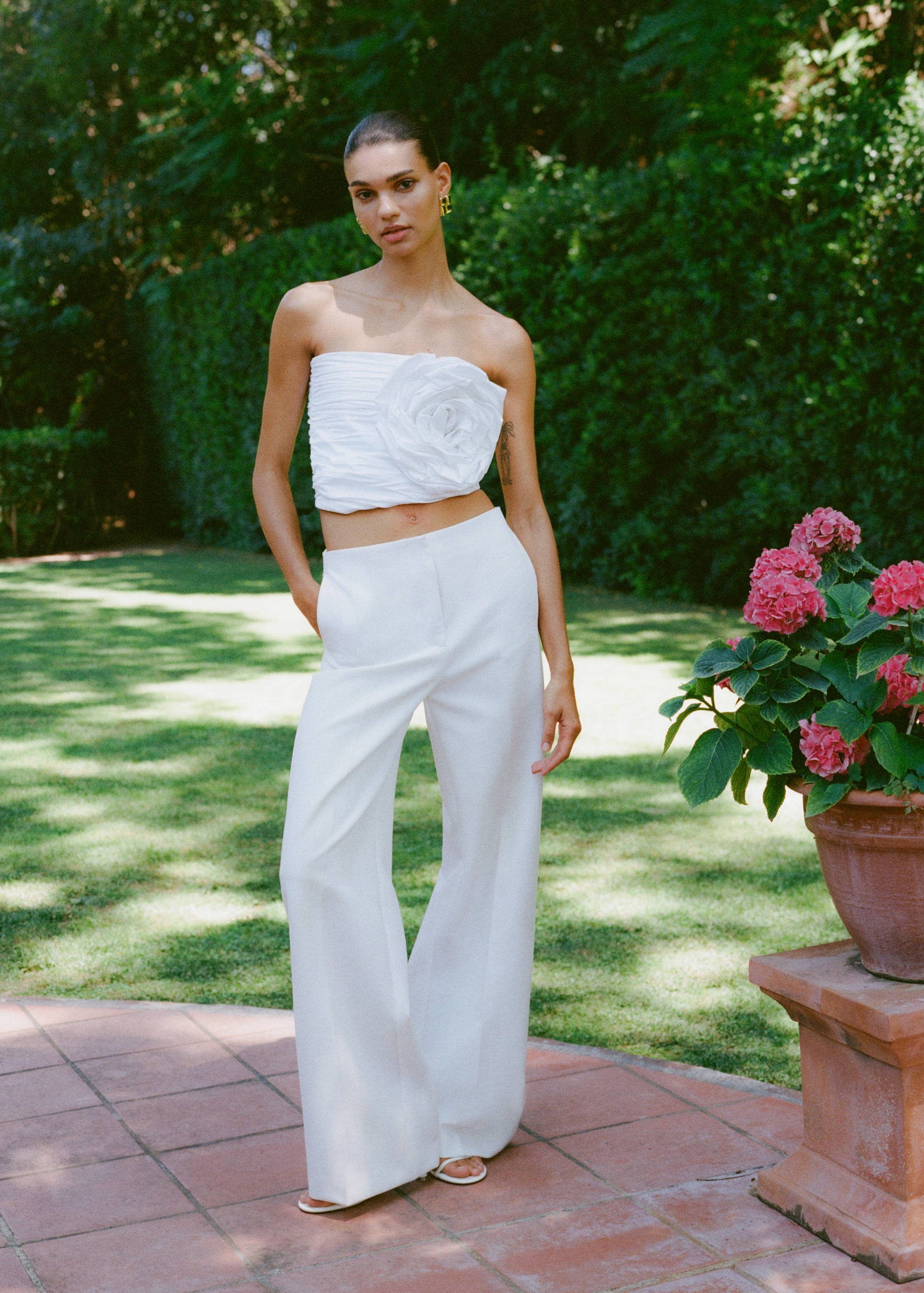 Maxi-flower ruched top - Details of the article 1