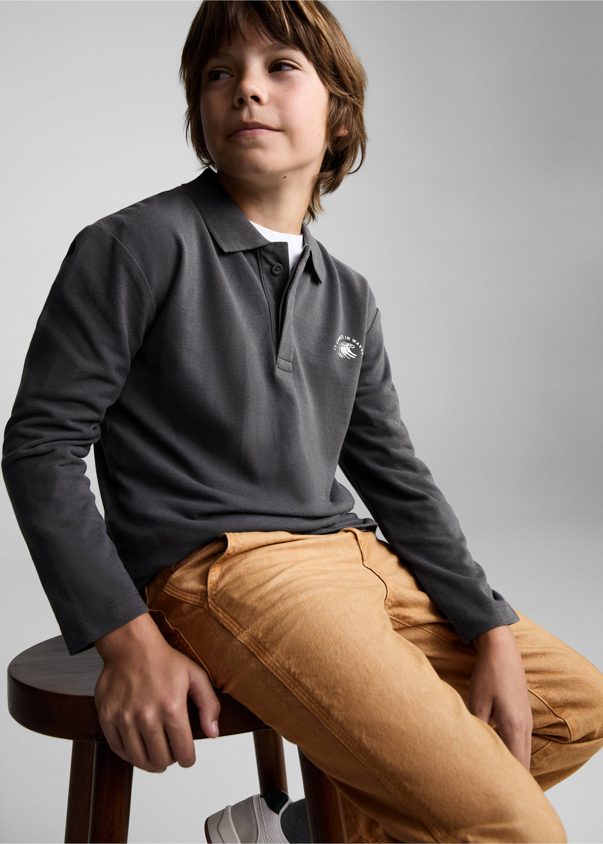 Polo shirt with embroidered detail - Medium plane, Charcoal. Ref: 77054764-00.