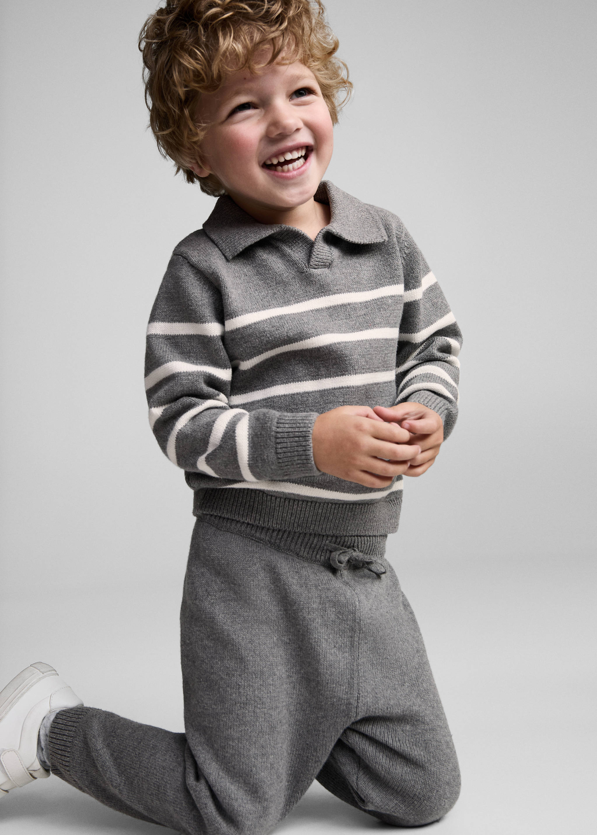 Knit jogger-style trousers - Medium plane