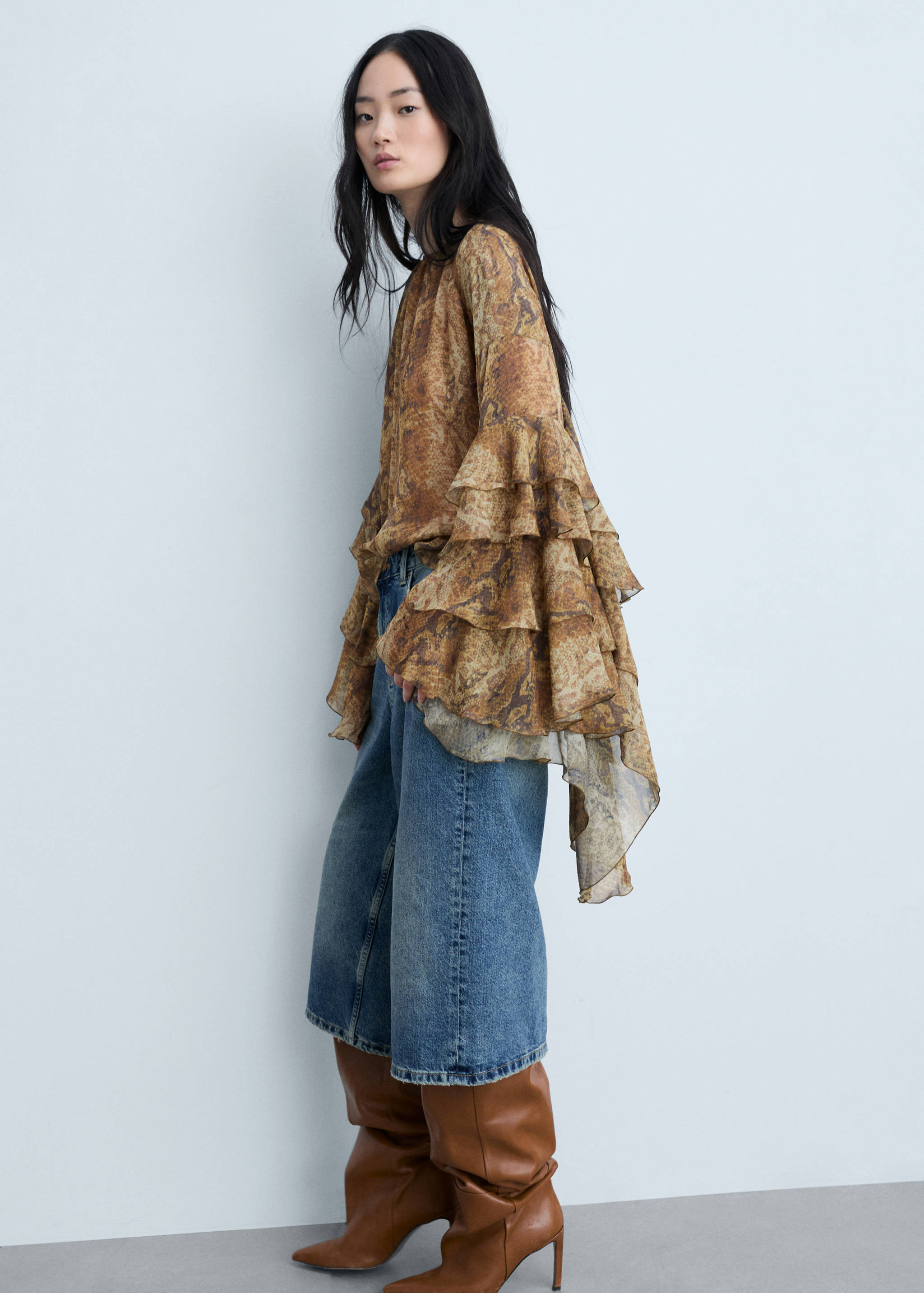 Ruffle blouse with snake print - Details of the article 6