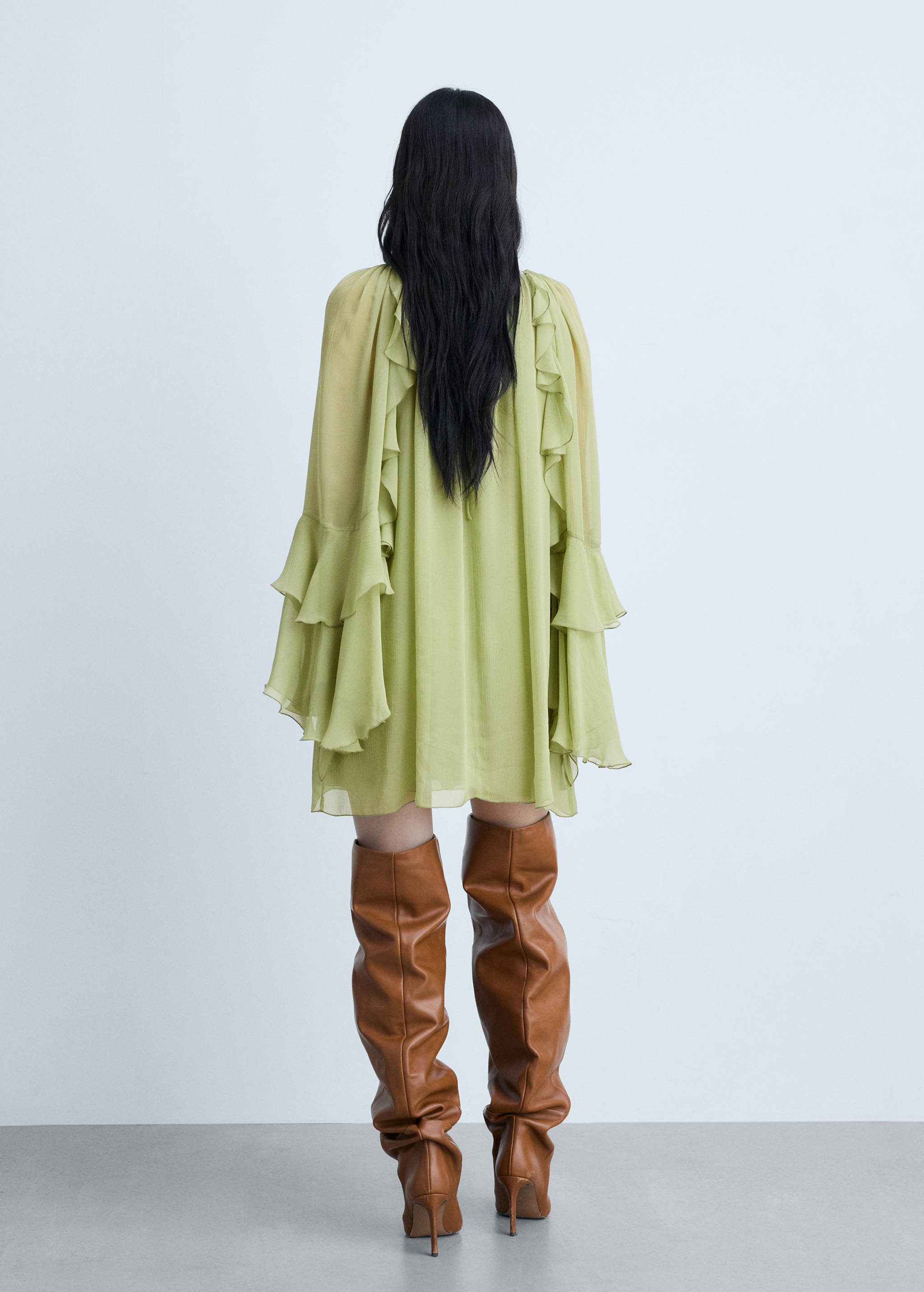 Ruffled chiffon dress - Reverse of the article