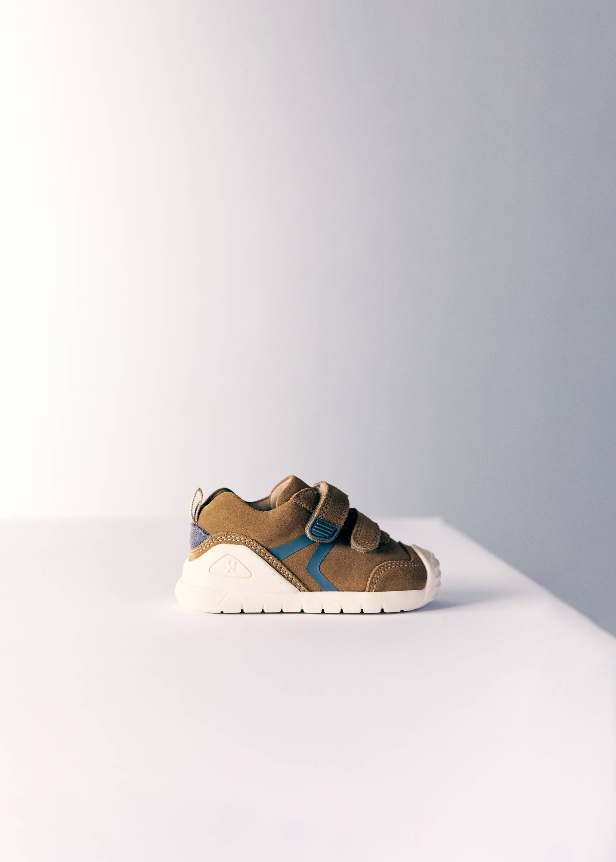 Biomecanics leather trainers - Article without model