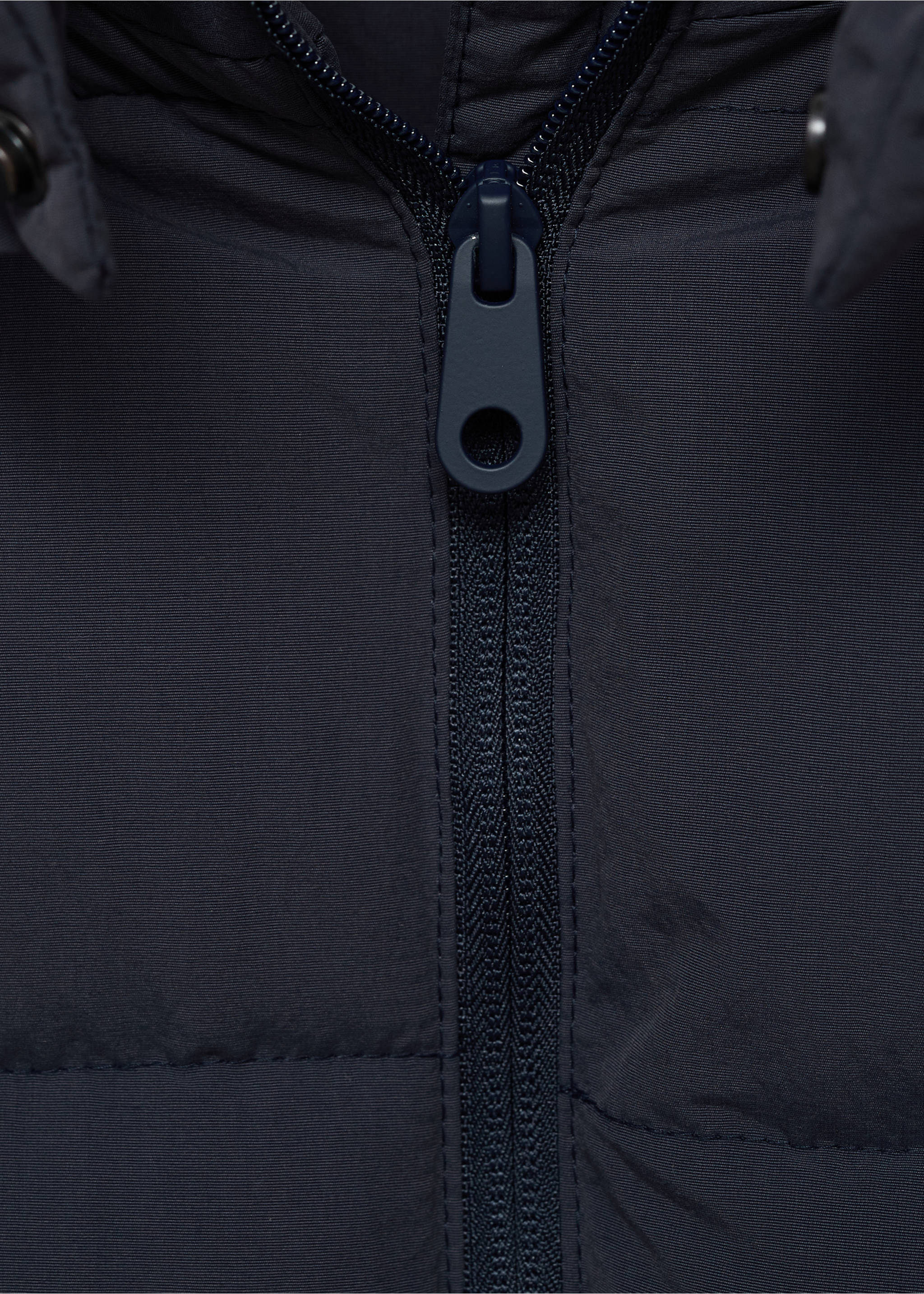 Short quilted anorak - Details of the article 8, Dark Navy. Ref: 77055629-00.
