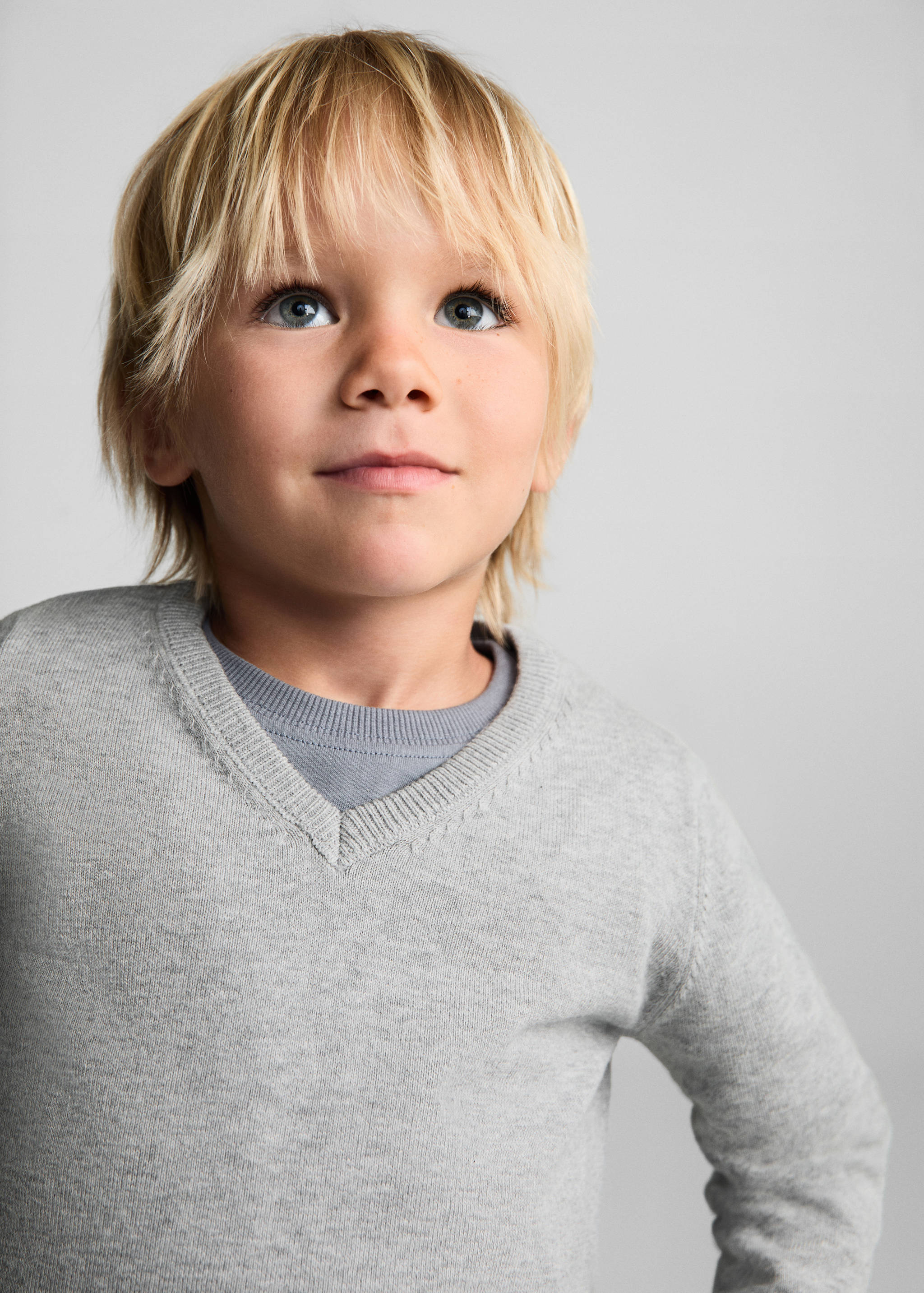 Pull-over à col en V - Détail de l'article 1