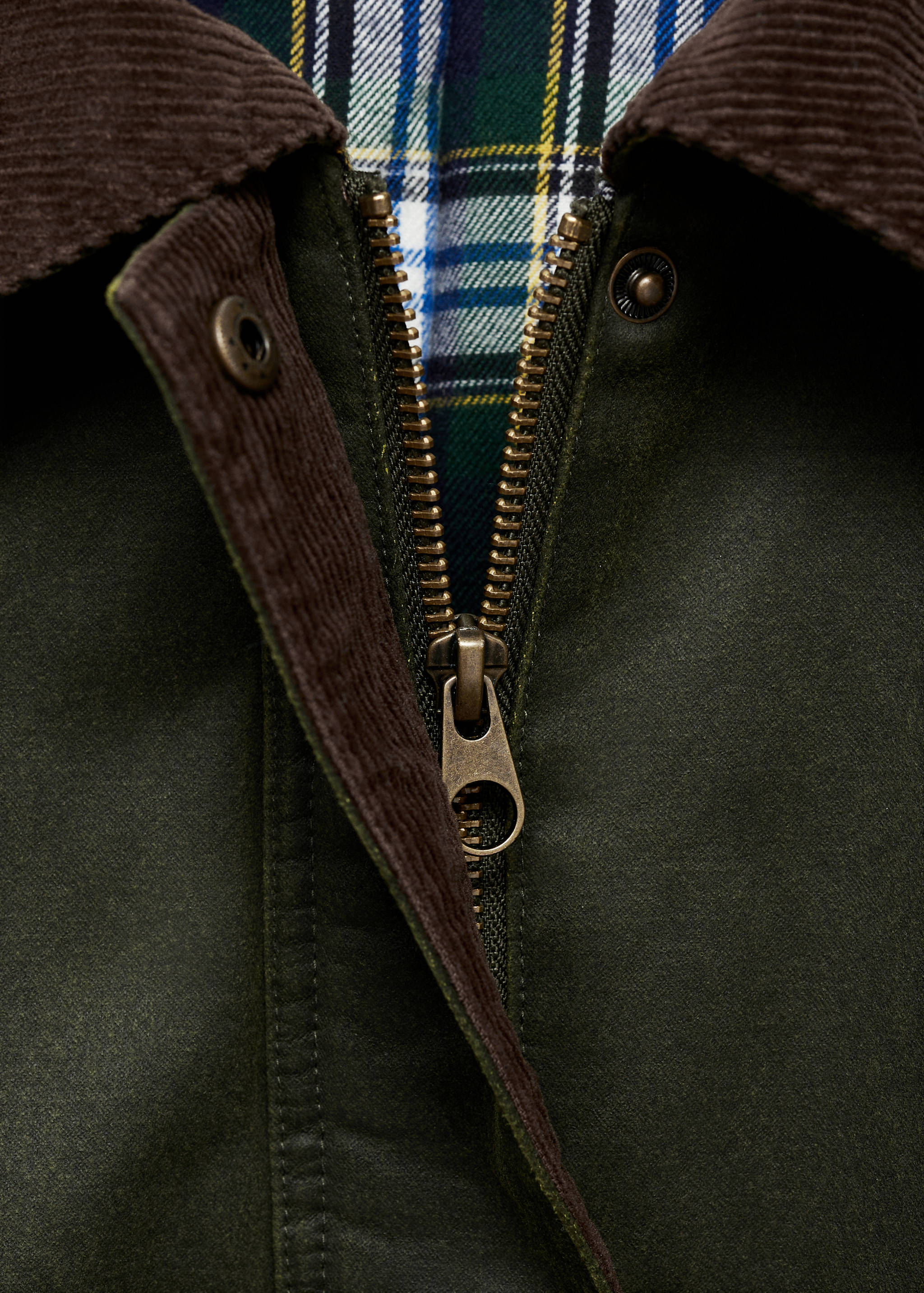 Long waxed-effect parka - Details of the article 8