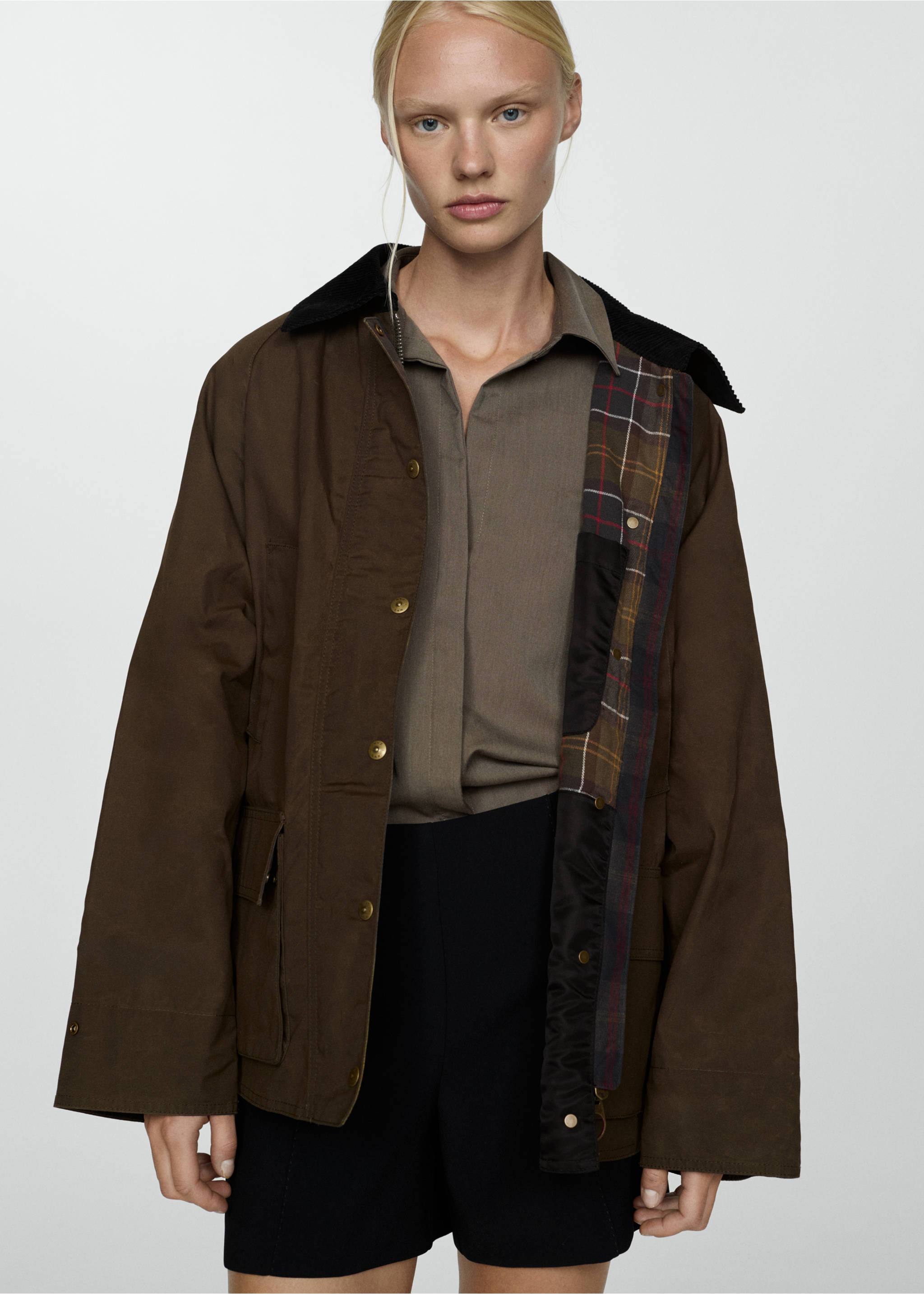 Parka courte effet ciré - Plan moyen, Marron. Ref: 77055632-00.