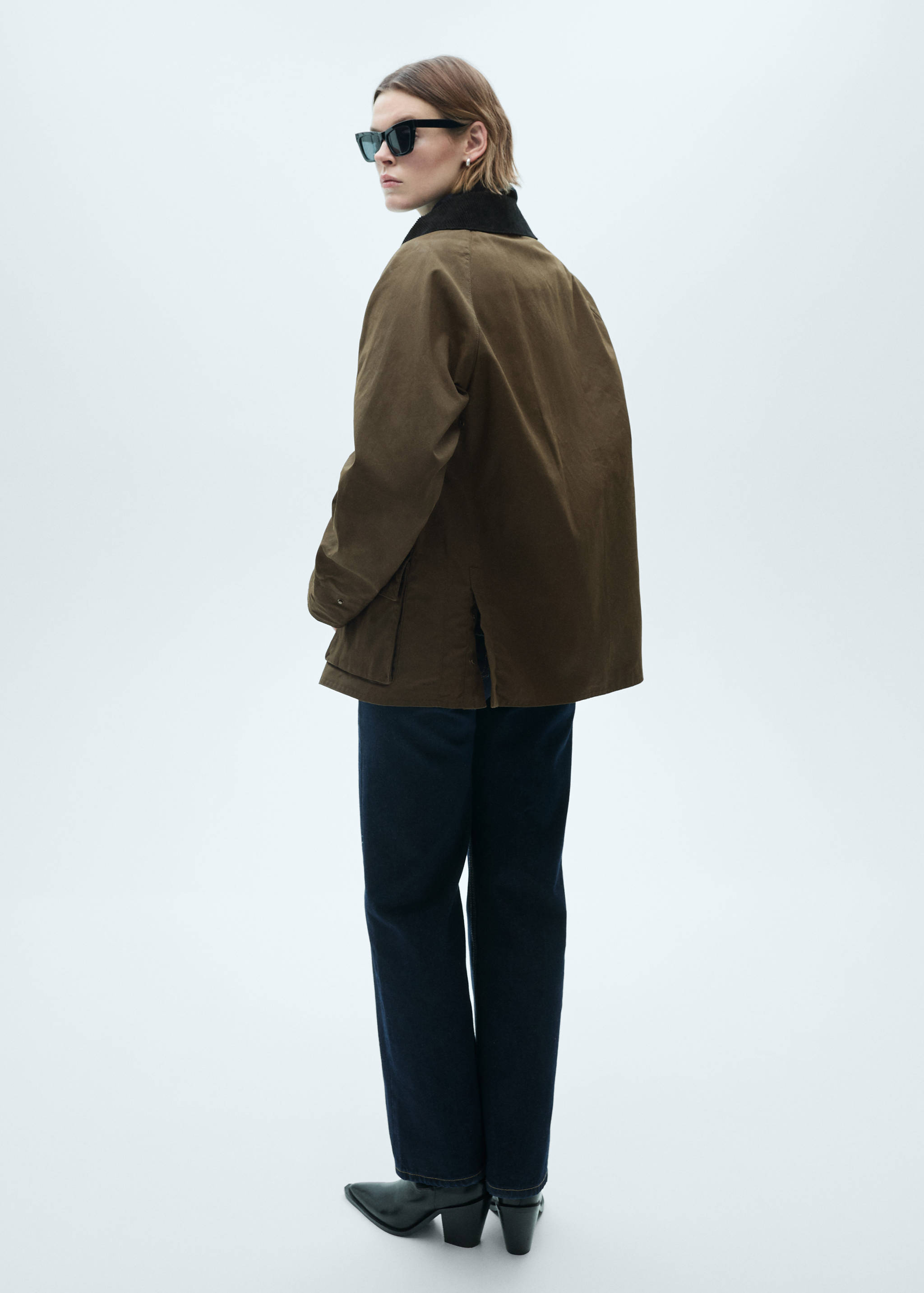 Waxed-effect short parka - Reverse of the article