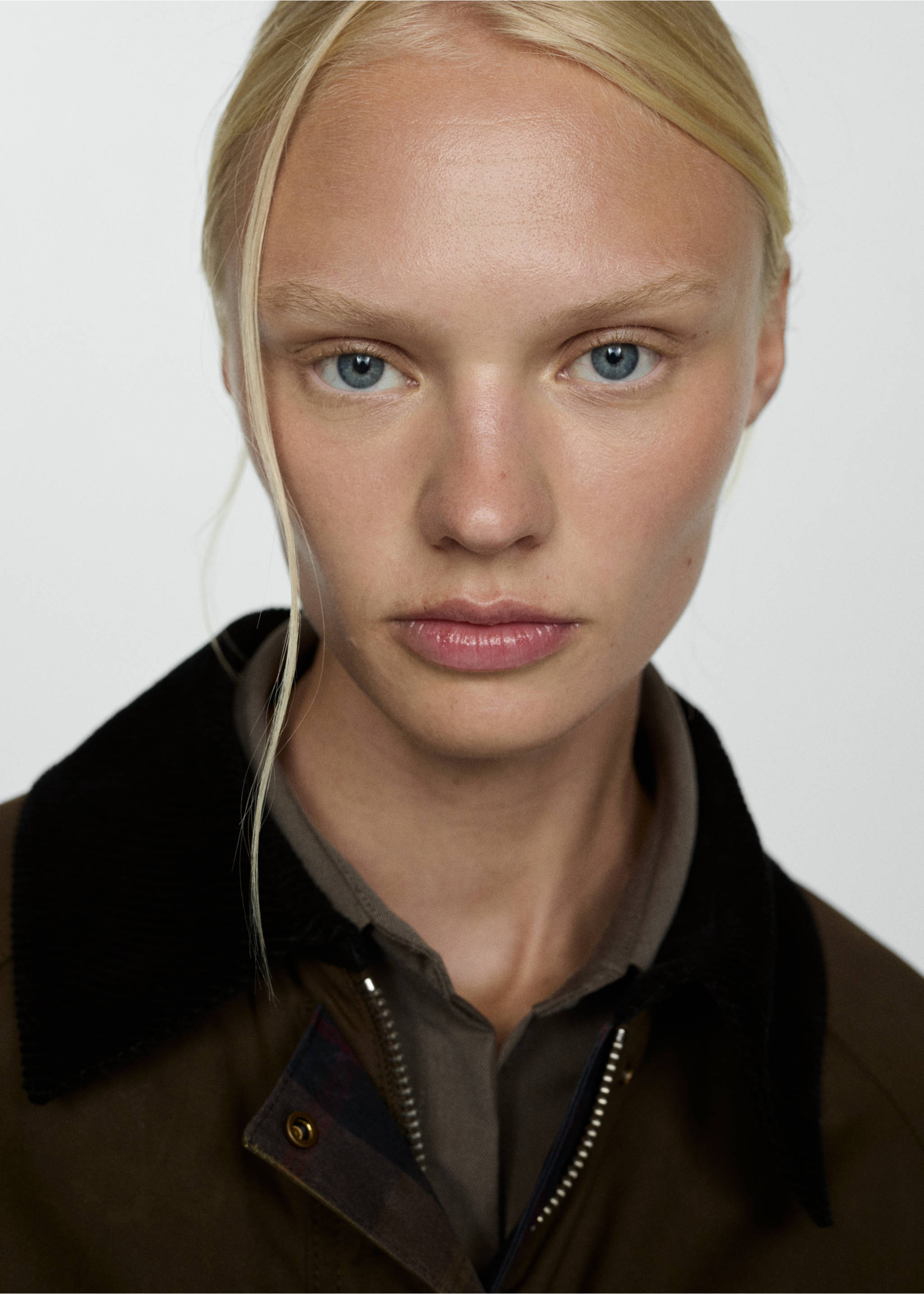 Parka courte effet ciré - Détail de l'article 1, Marron. Ref: 77055632-00.