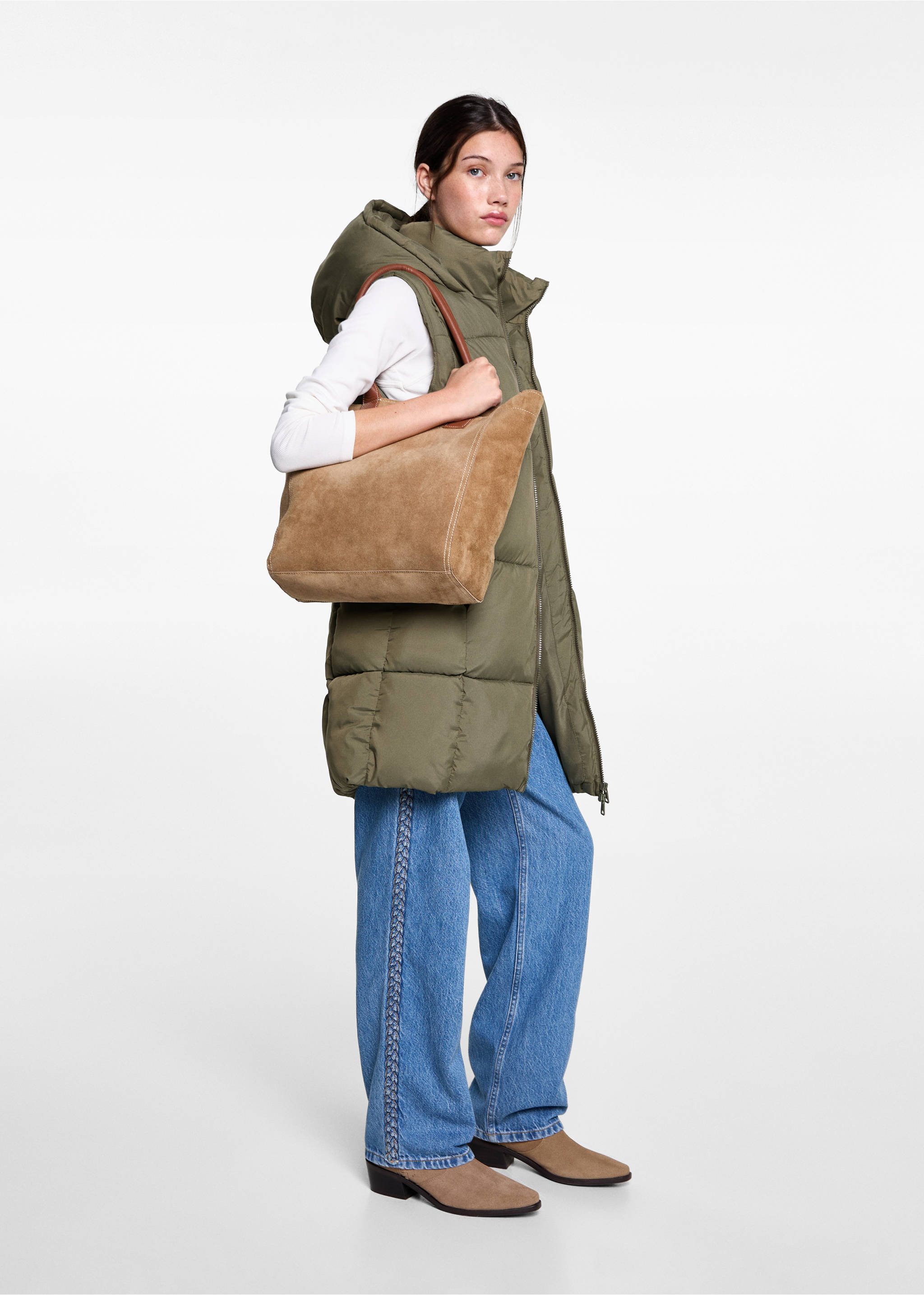 Gilet matelassé à capuche - Détail de l'article 2, Kaki. Ref: 77055637-00.