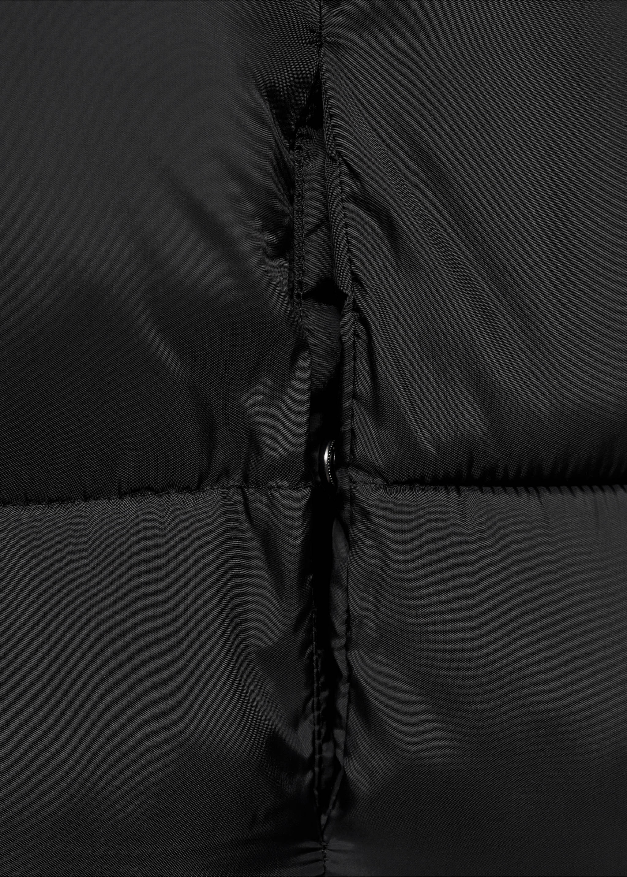 Gilet matelassé à capuche - Détail de l'article 0, Noir. Ref: 77055637-00.