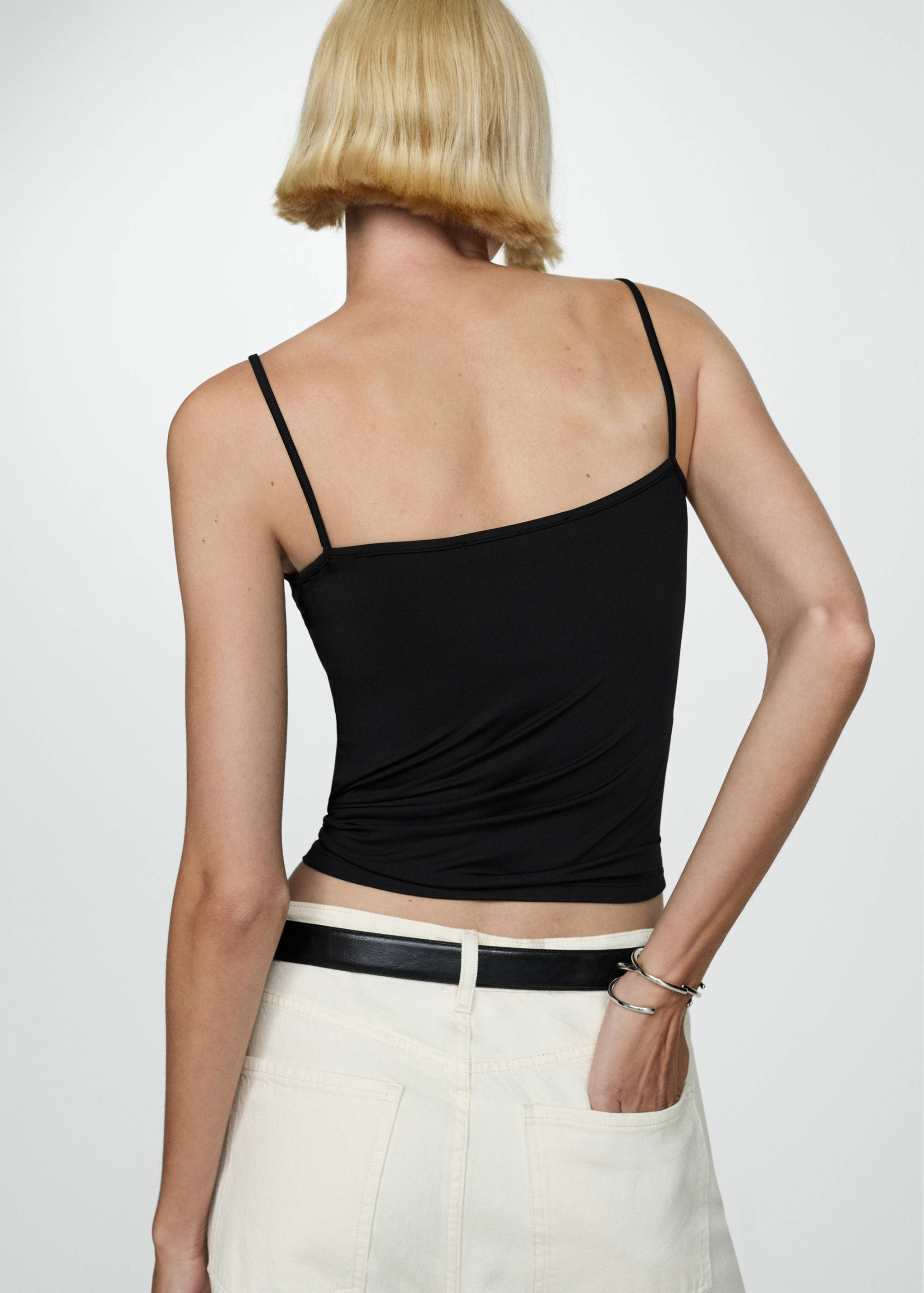 Slim-fit top with thin straps - Reverse of the article