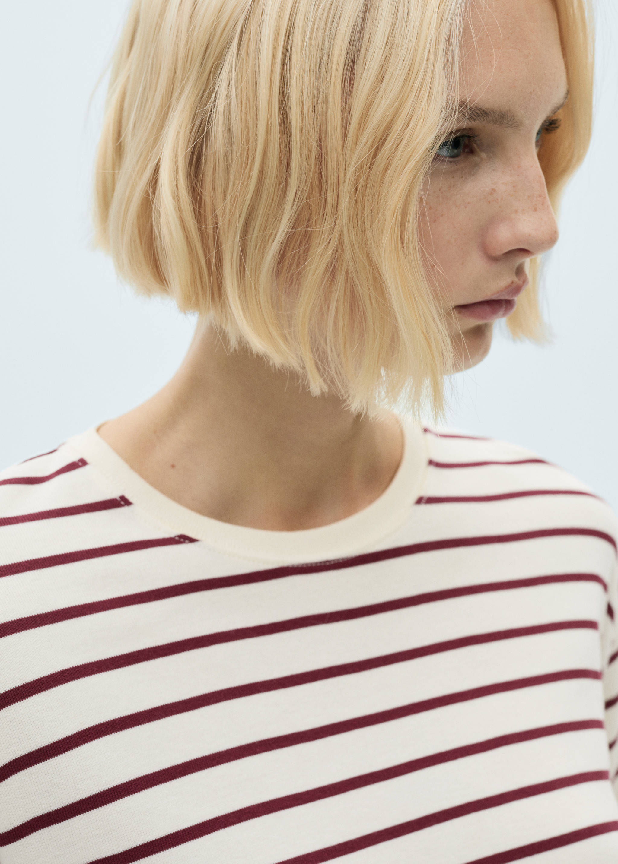 Striped knitted sweatshirt - Details of the article 1