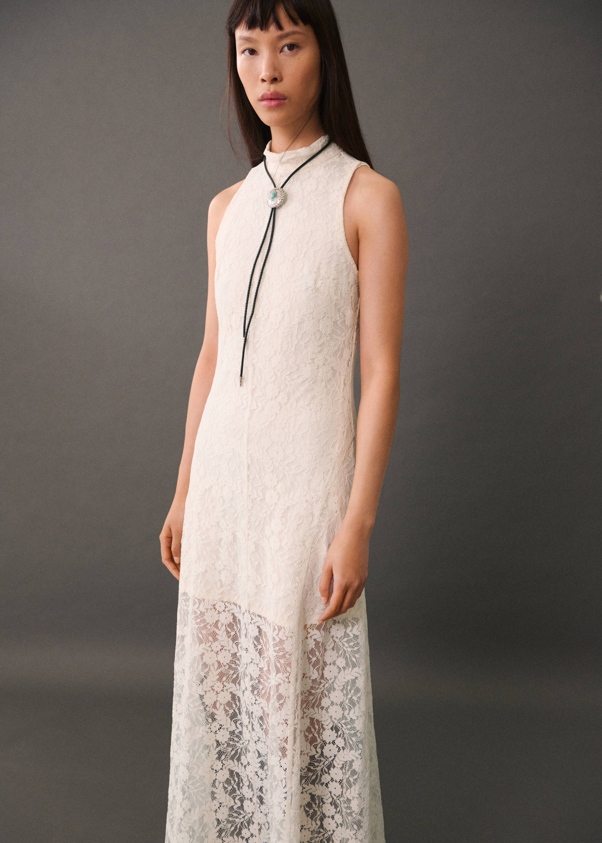 Long lace dress - Medium plane