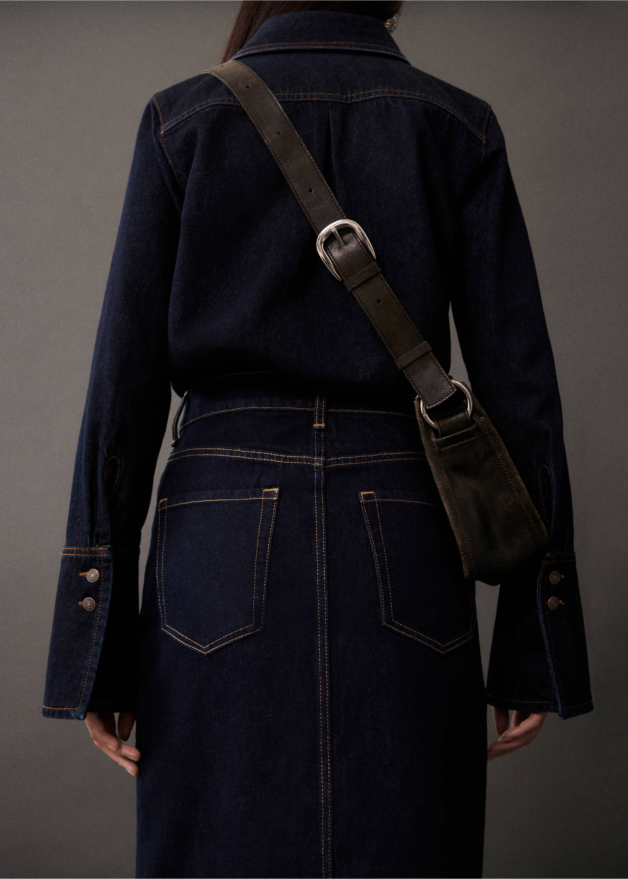 Rinse-wash denim midi-skirt - Details of the article 1, Open Blue. Ref: 77055657-00.