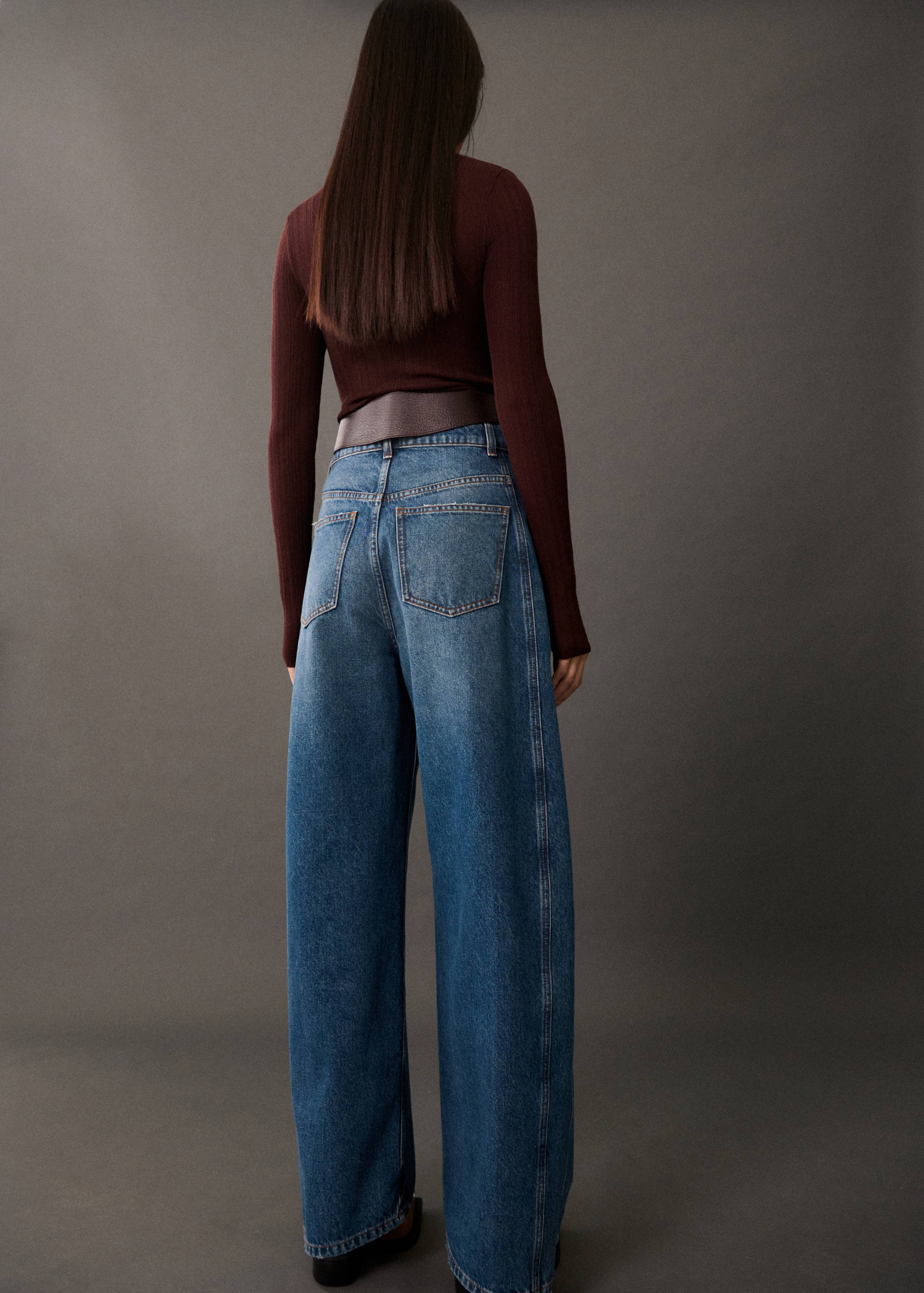 High-waist balloon jeans - Reverse of the article
