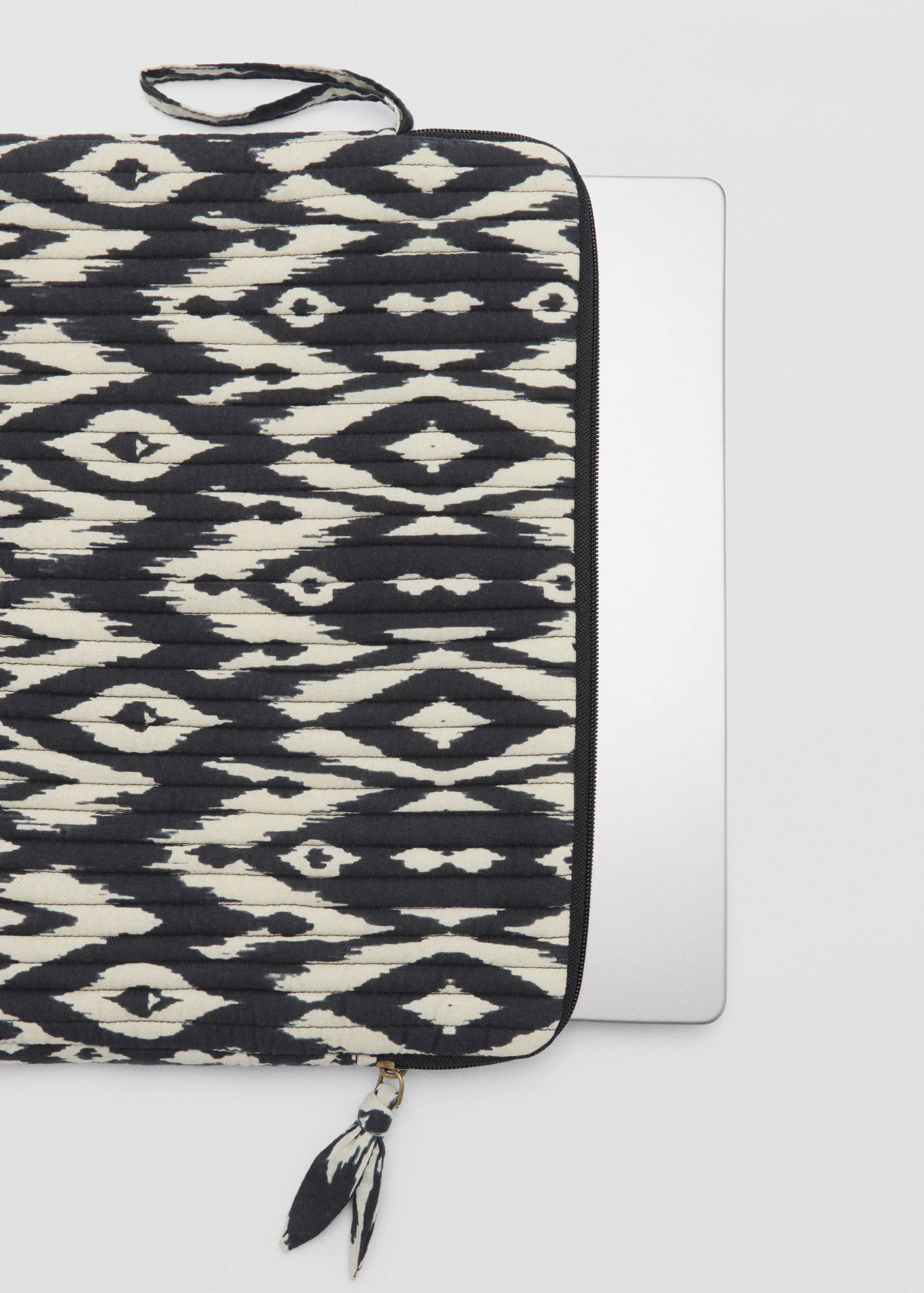Printed laptop case - Details of the article 2