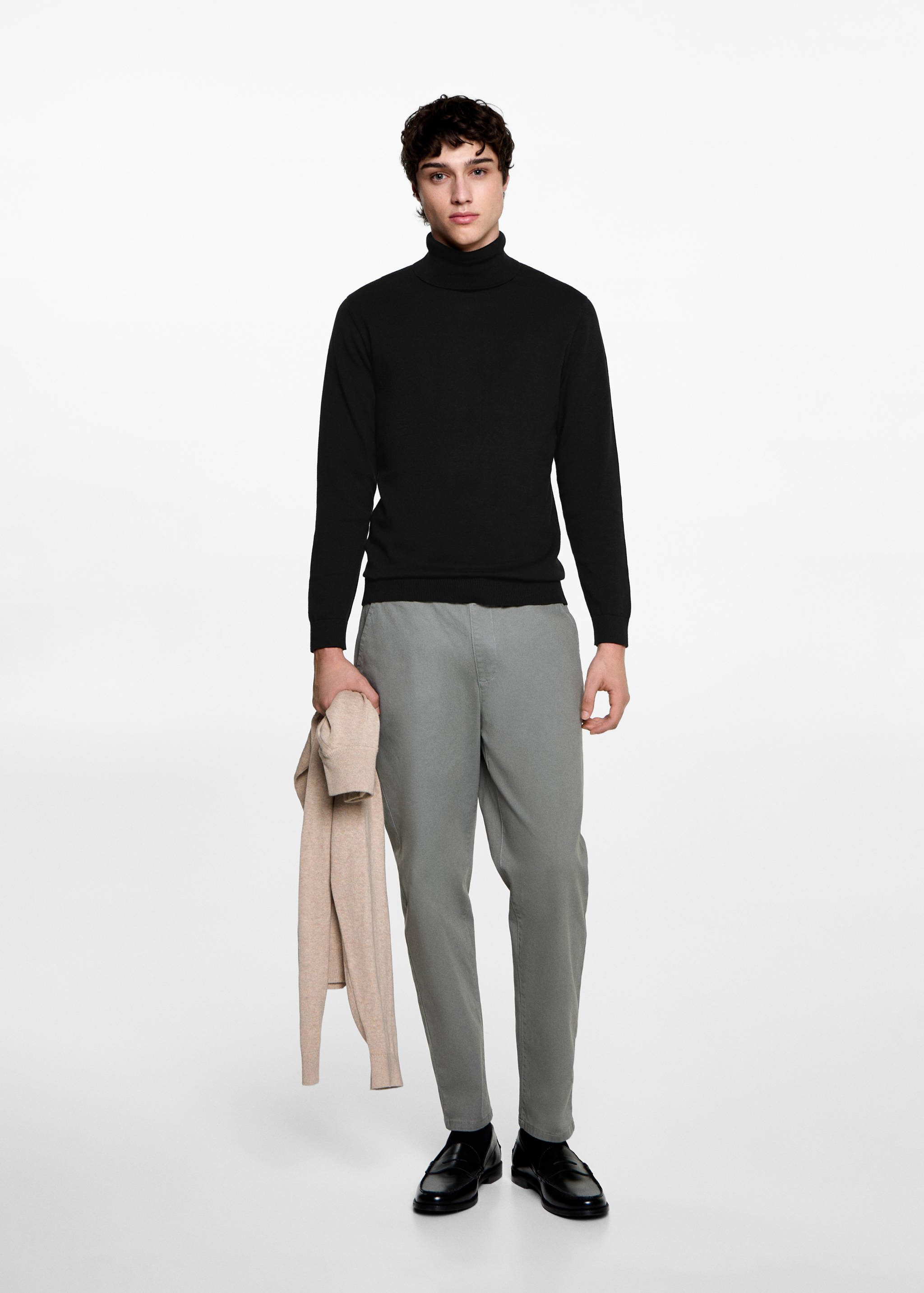 Turtleneck knit sweater - General plane