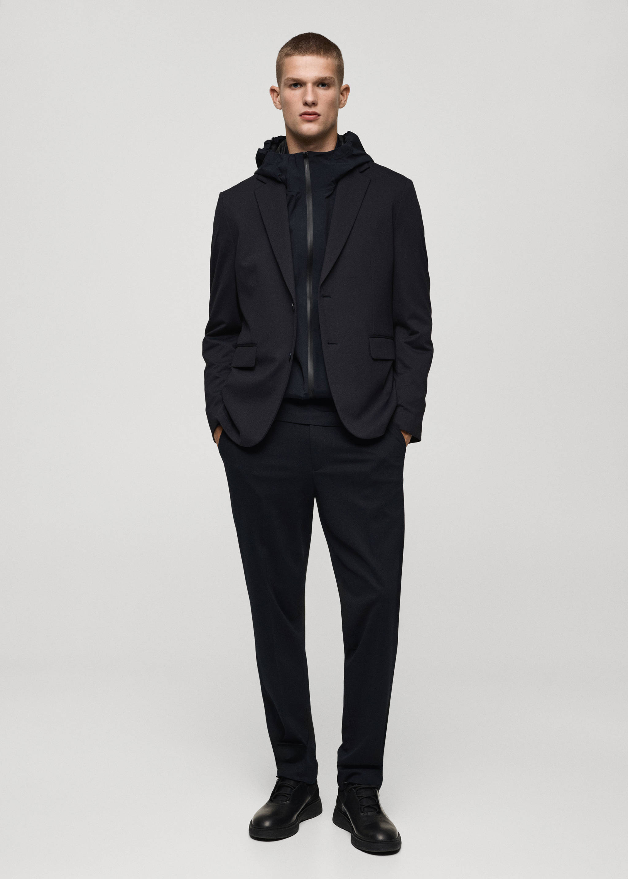 Немнущийся костюмный пиджак из ткани стретч - Общий план