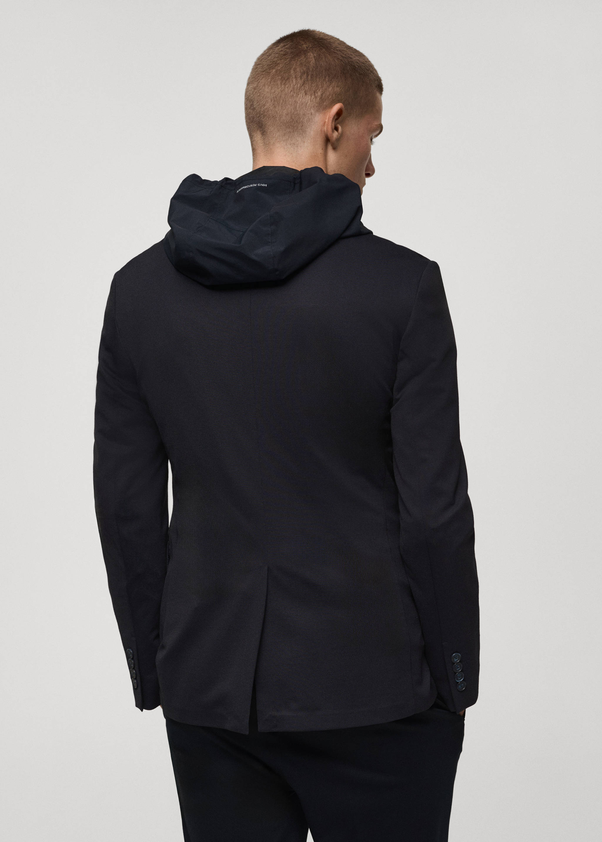 Немнущийся костюмный пиджак из ткани стретч - Обратная сторона изделия