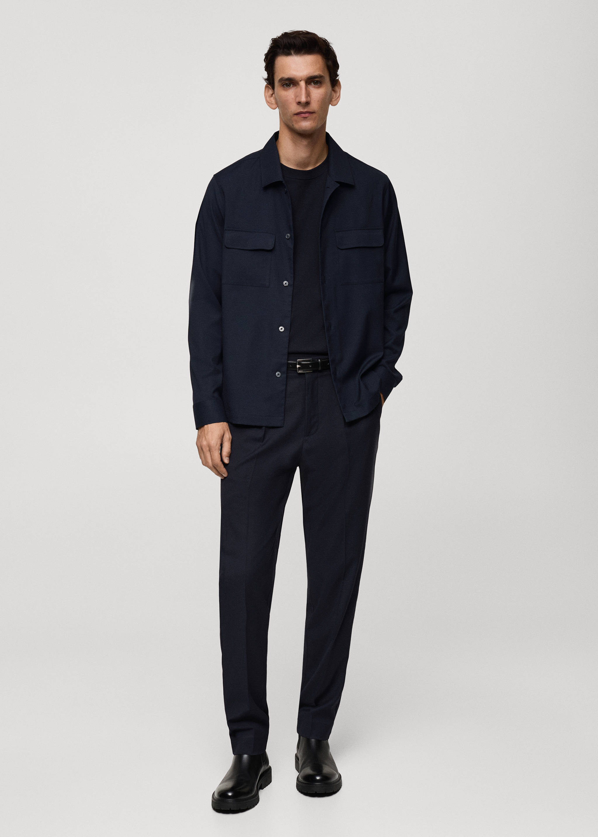 Sobrecamisa slim fit bolsillos - Plano general