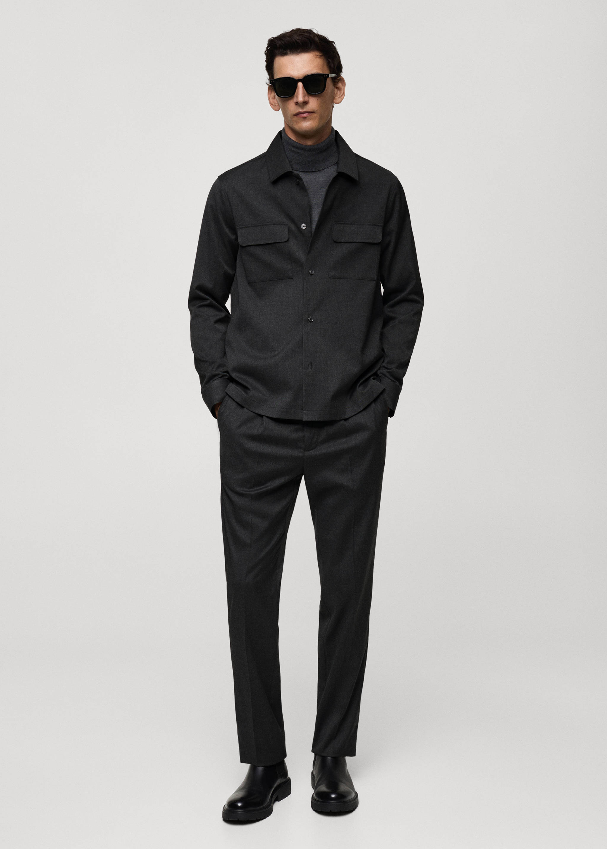 Sobrecamisa slim fit bolsillos - Plano general