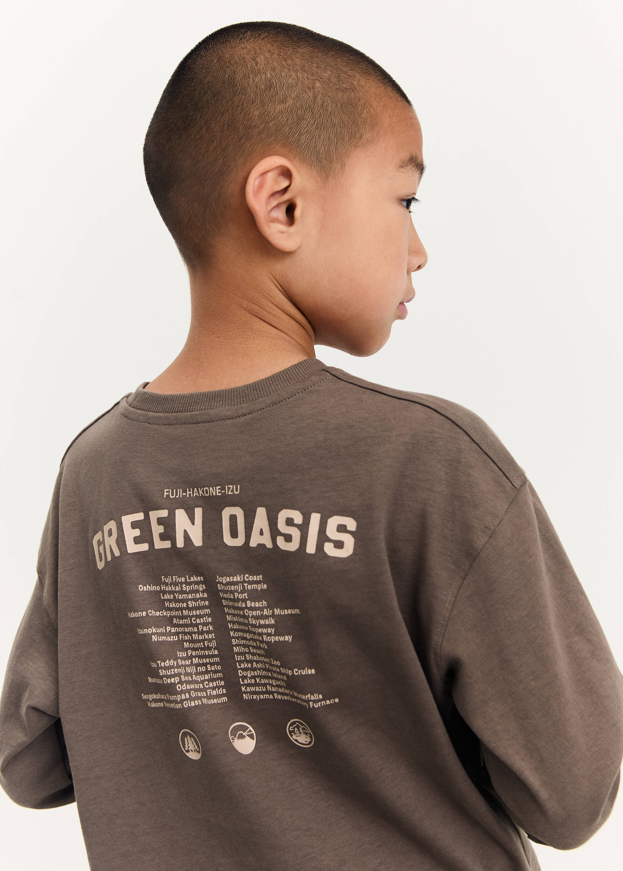 Embroidered long-sleeved t-shirt - Details of the article 2