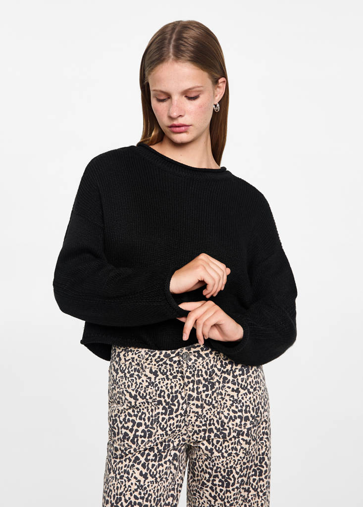 Knit sweater — Black