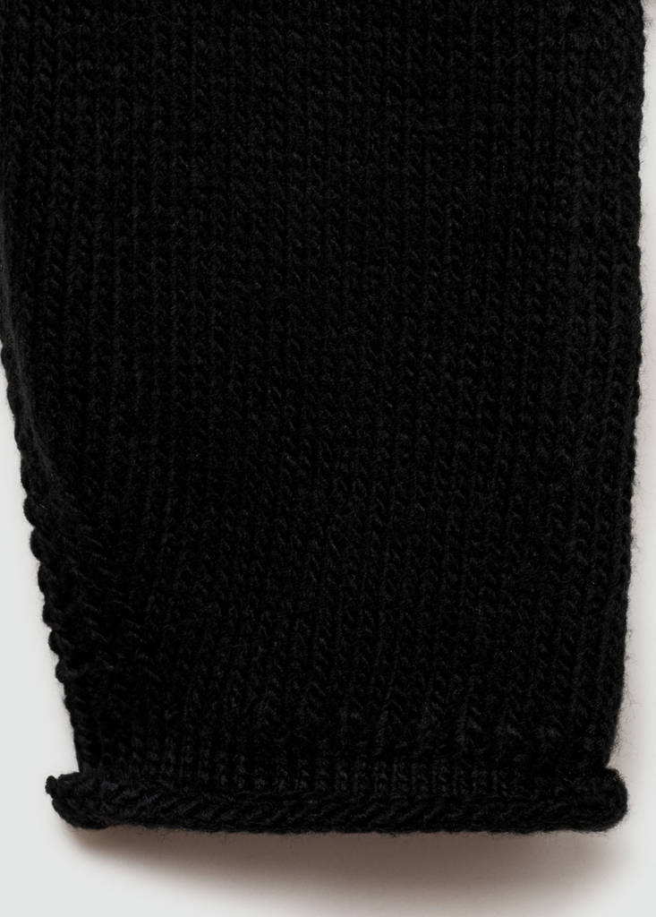 Knit sweater — Black