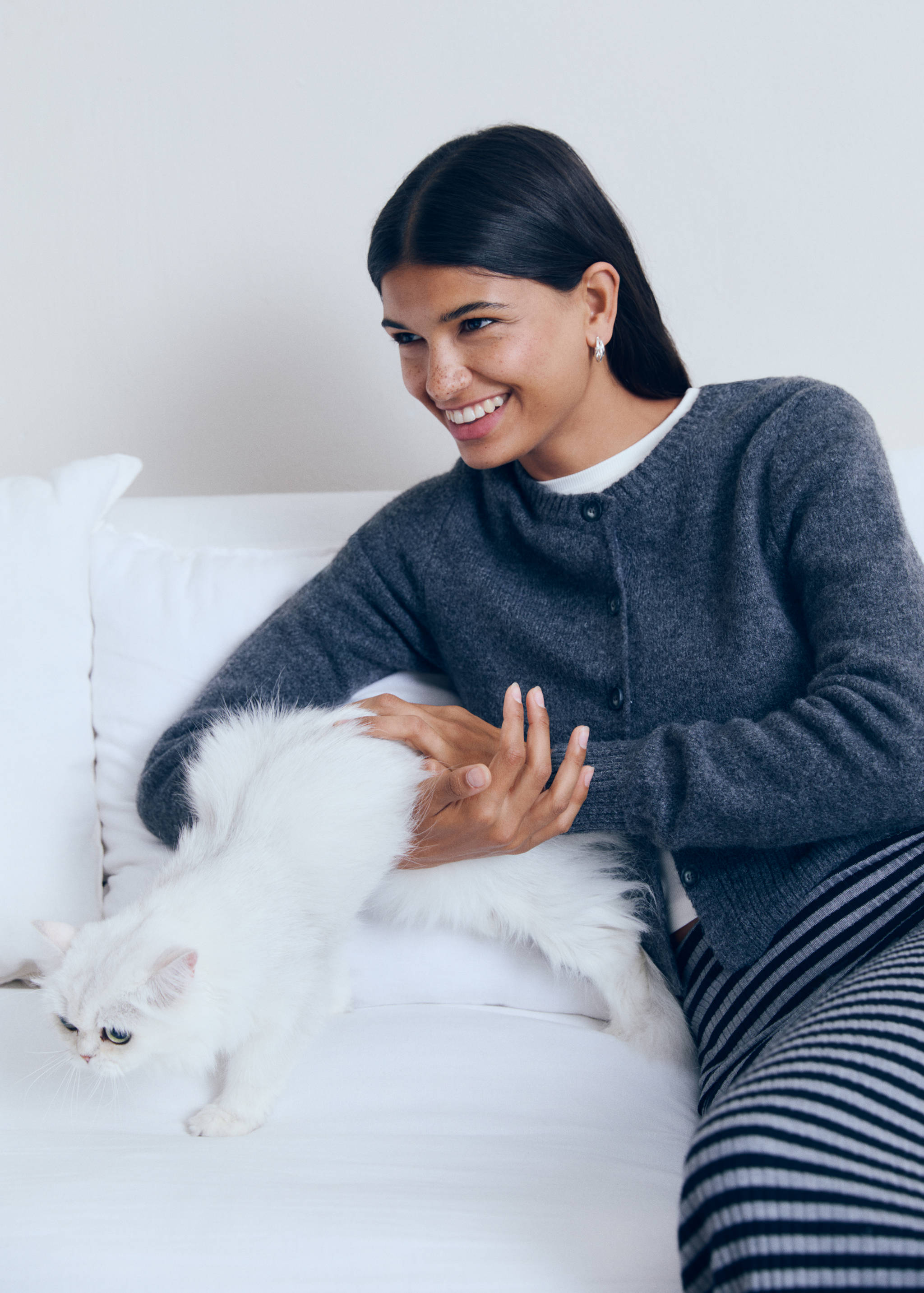 Button knit cardigan - Details of the article 6