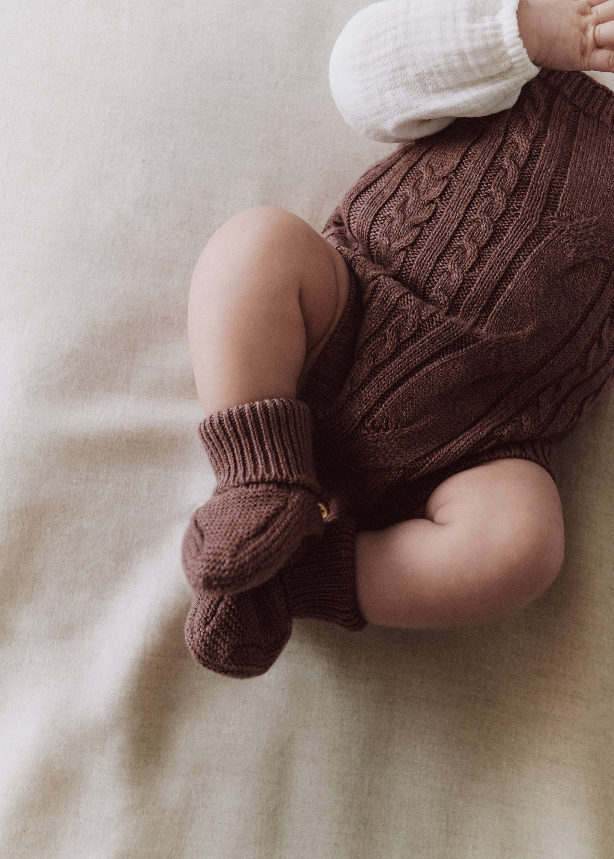 Knit bootees - Details of the article 5
