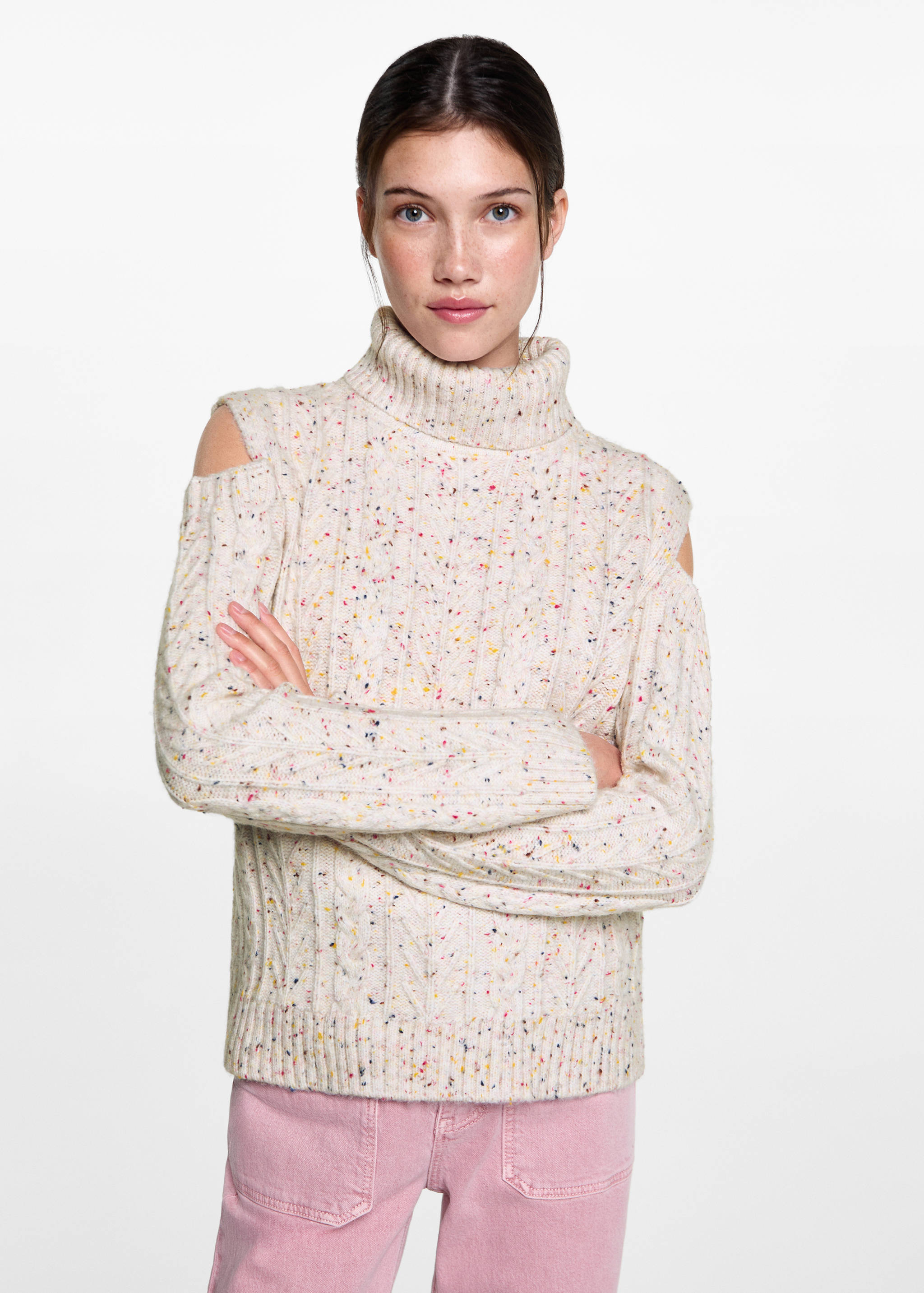 Knitted sweater with openings - Medium plane