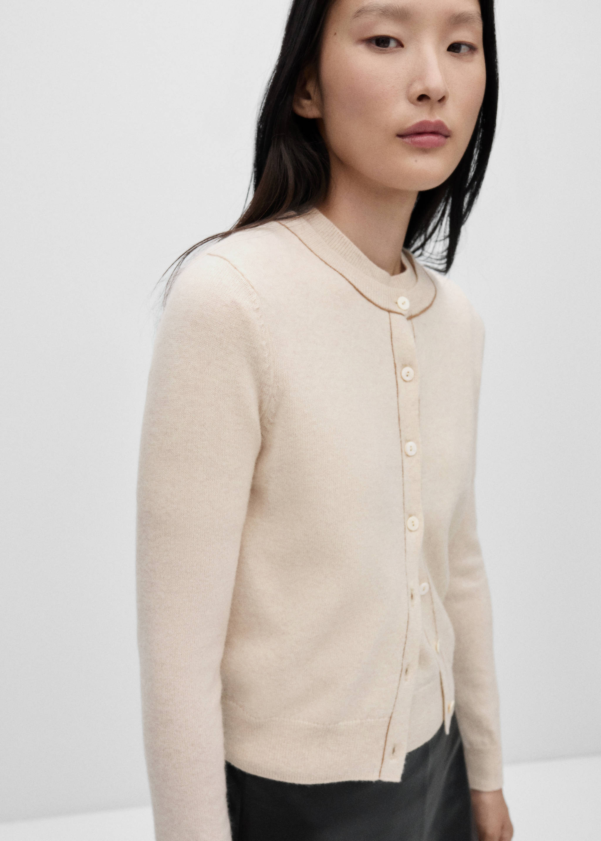 Wool cardigan with decorative stitching - Medium plane