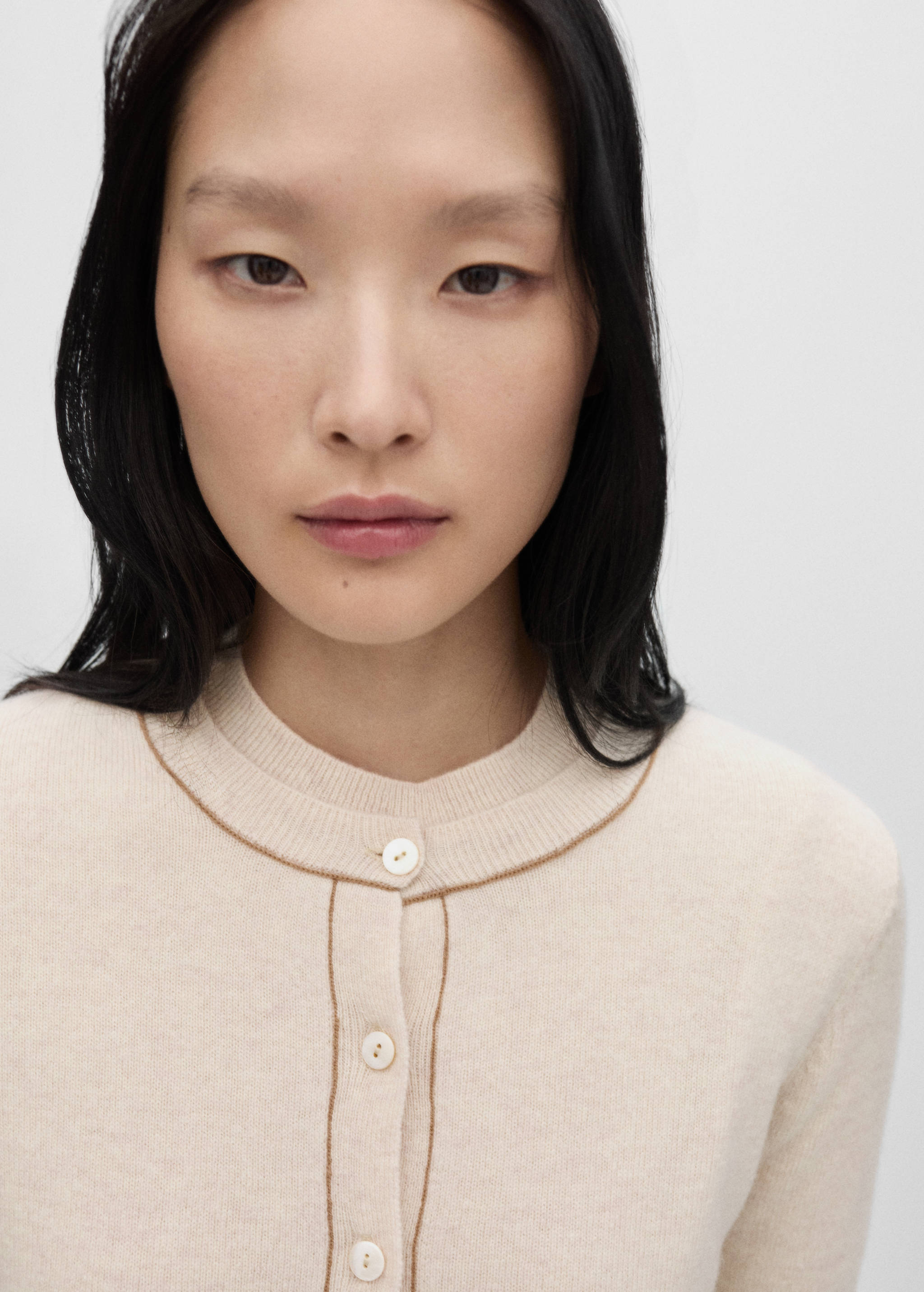 Wool cardigan with decorative stitching - Details of the article 1