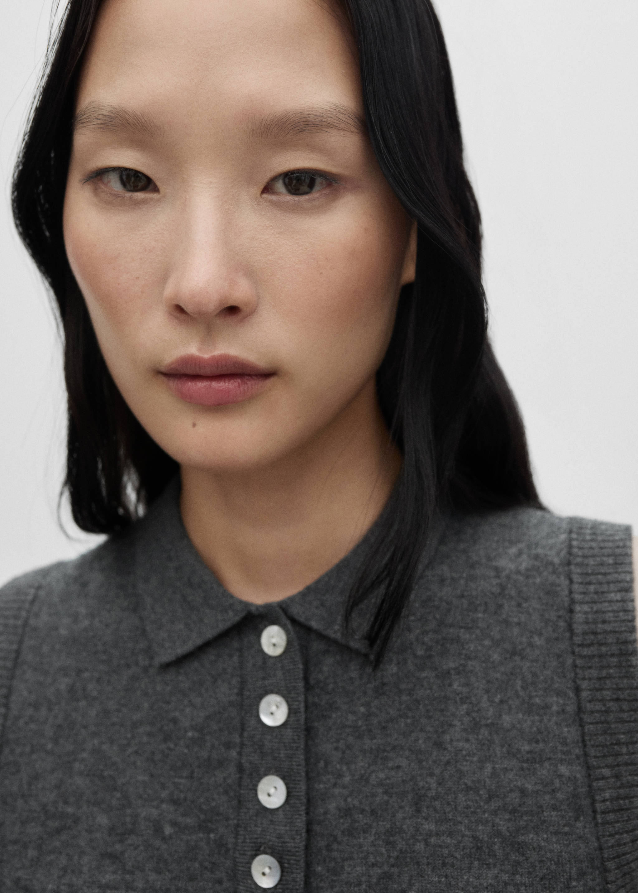 Wool-blend gilet with buttons - Details of the article 1