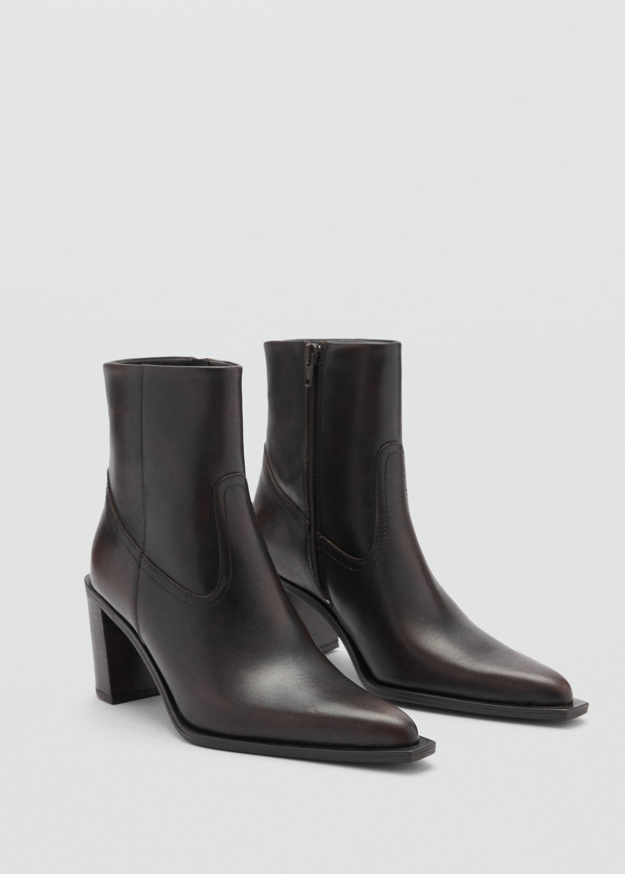 Leather ankle boots with block heel - Medium plane
