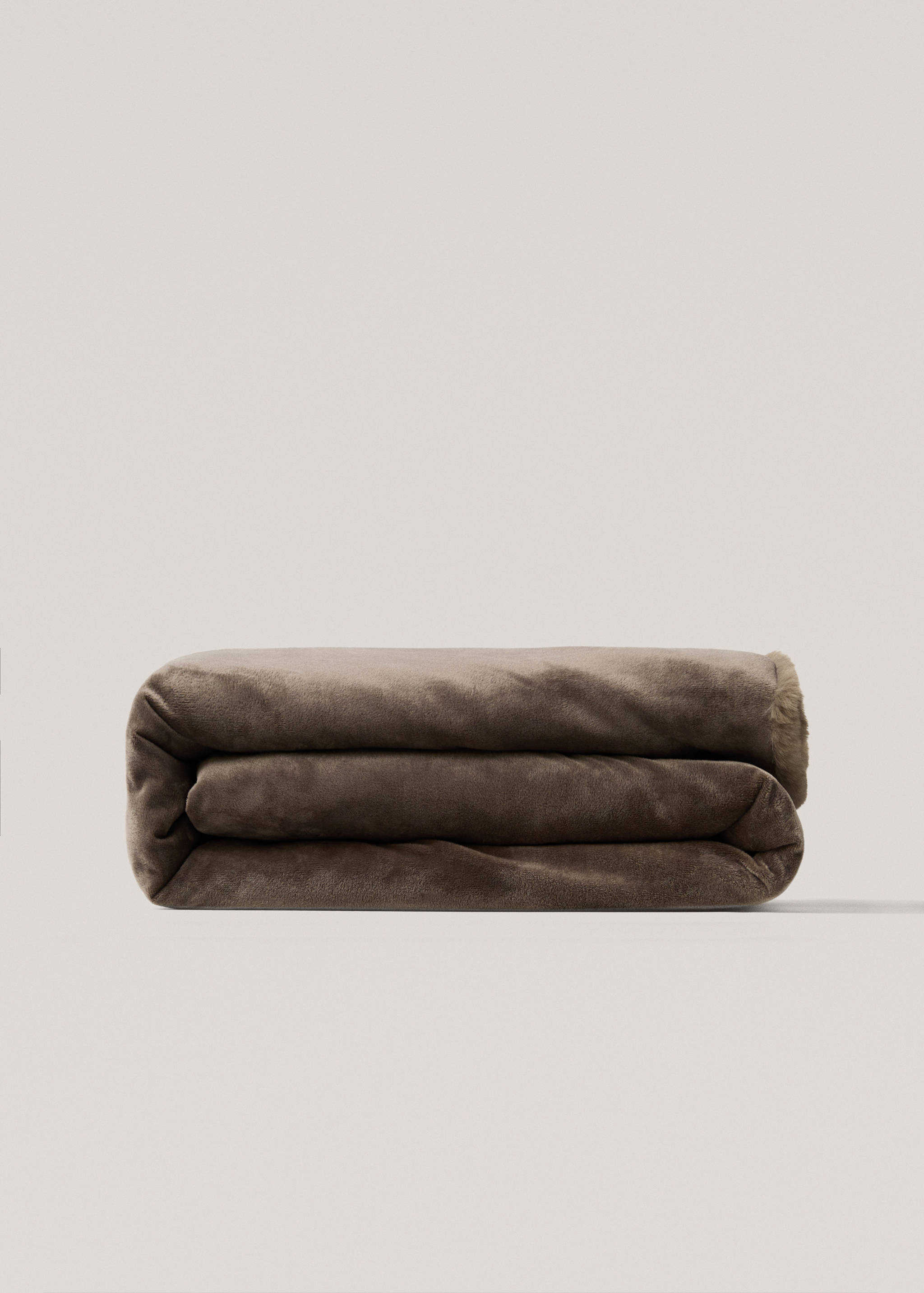 Faux-fur blanket 130x180cm - Details of the article 1