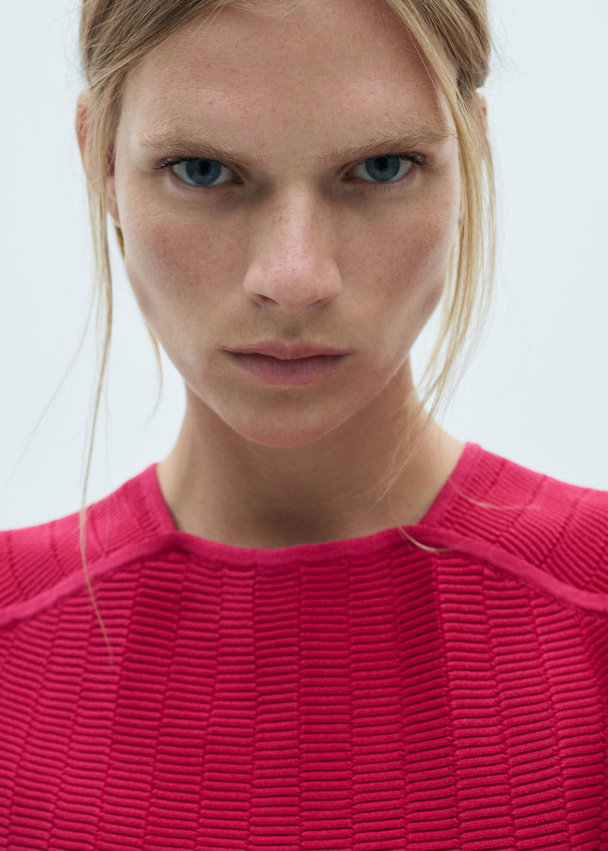 بلوزة محبوكة بدون أكمام - تفاصيل المنتج 1