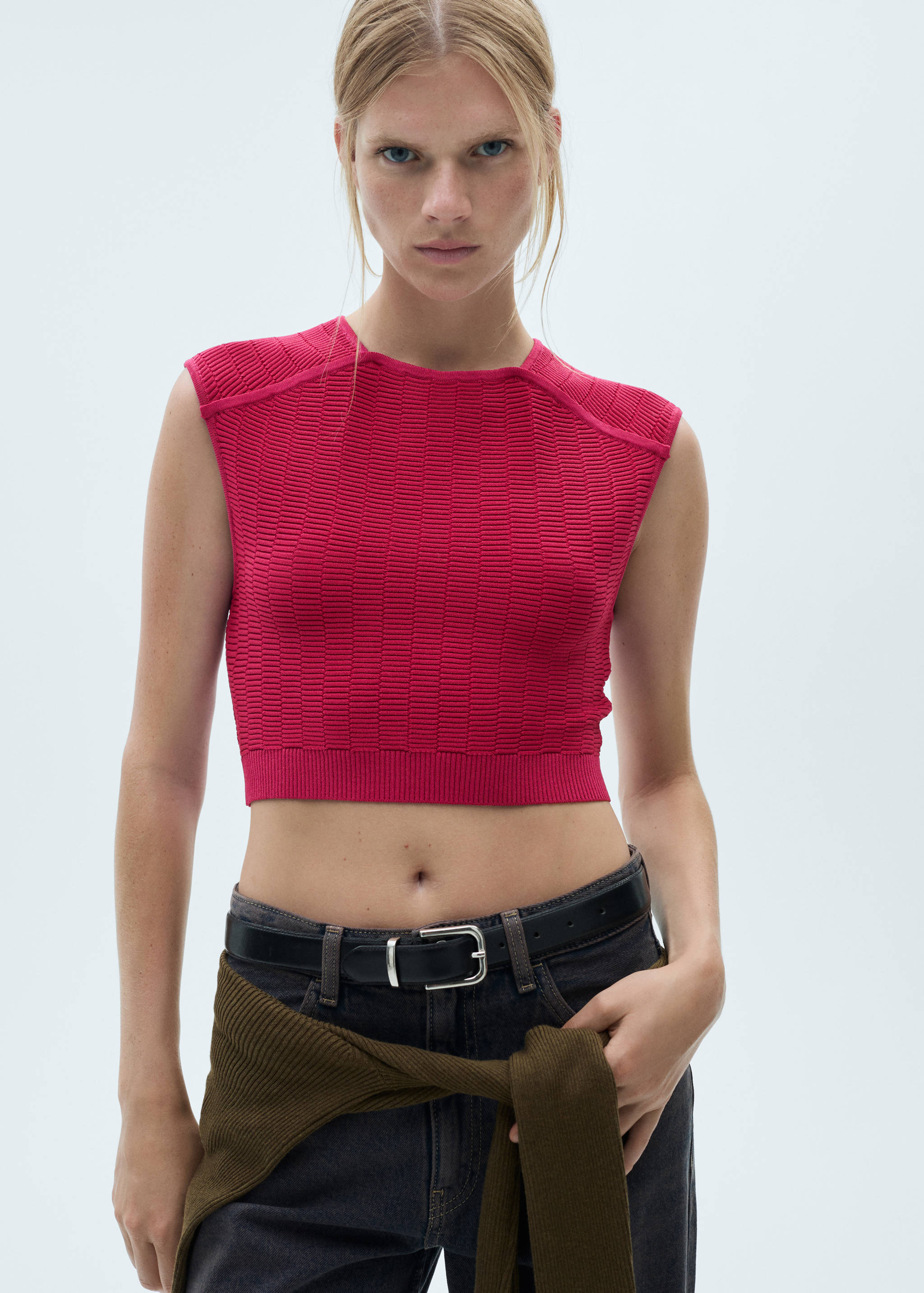 بلوزة محبوكة بدون أكمام - تفاصيل المنتج 2