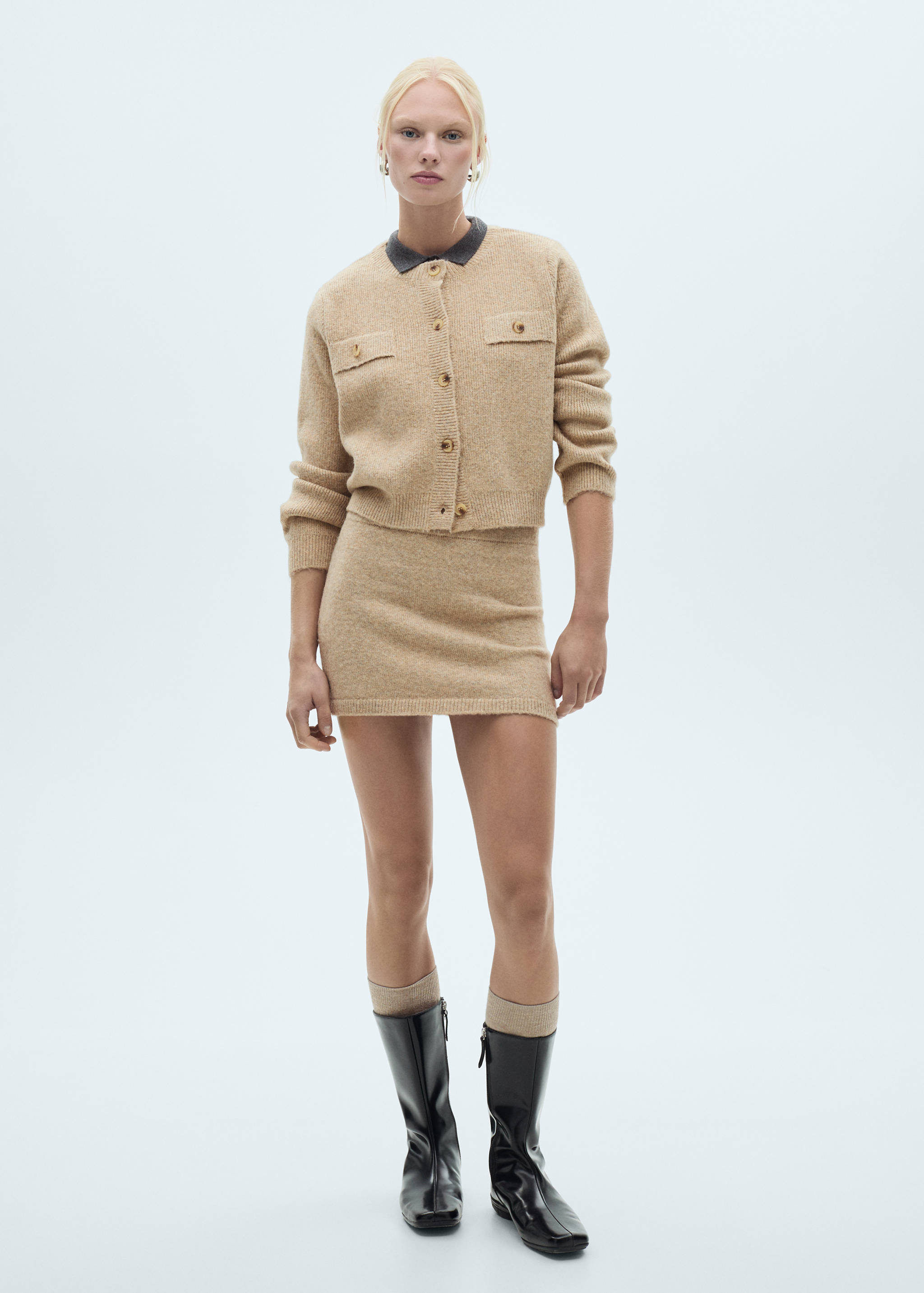 Трикотажная мини-юбка - Общий план