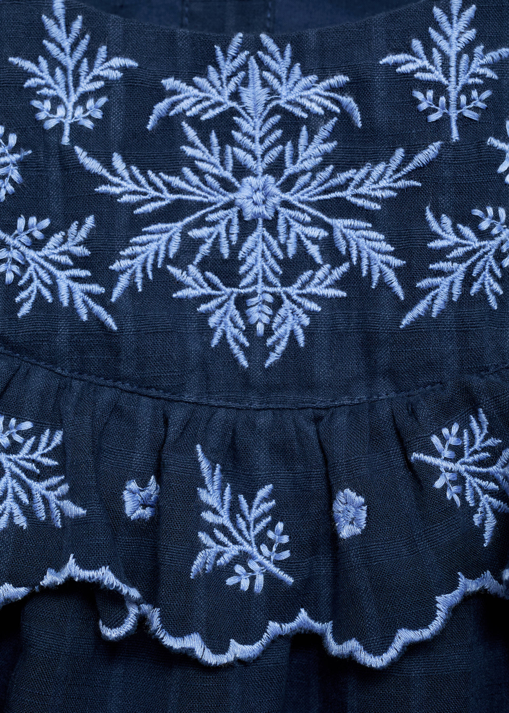 فستان بمربعات بتفاصيل مطرزة - تفاصيل المنتج 8