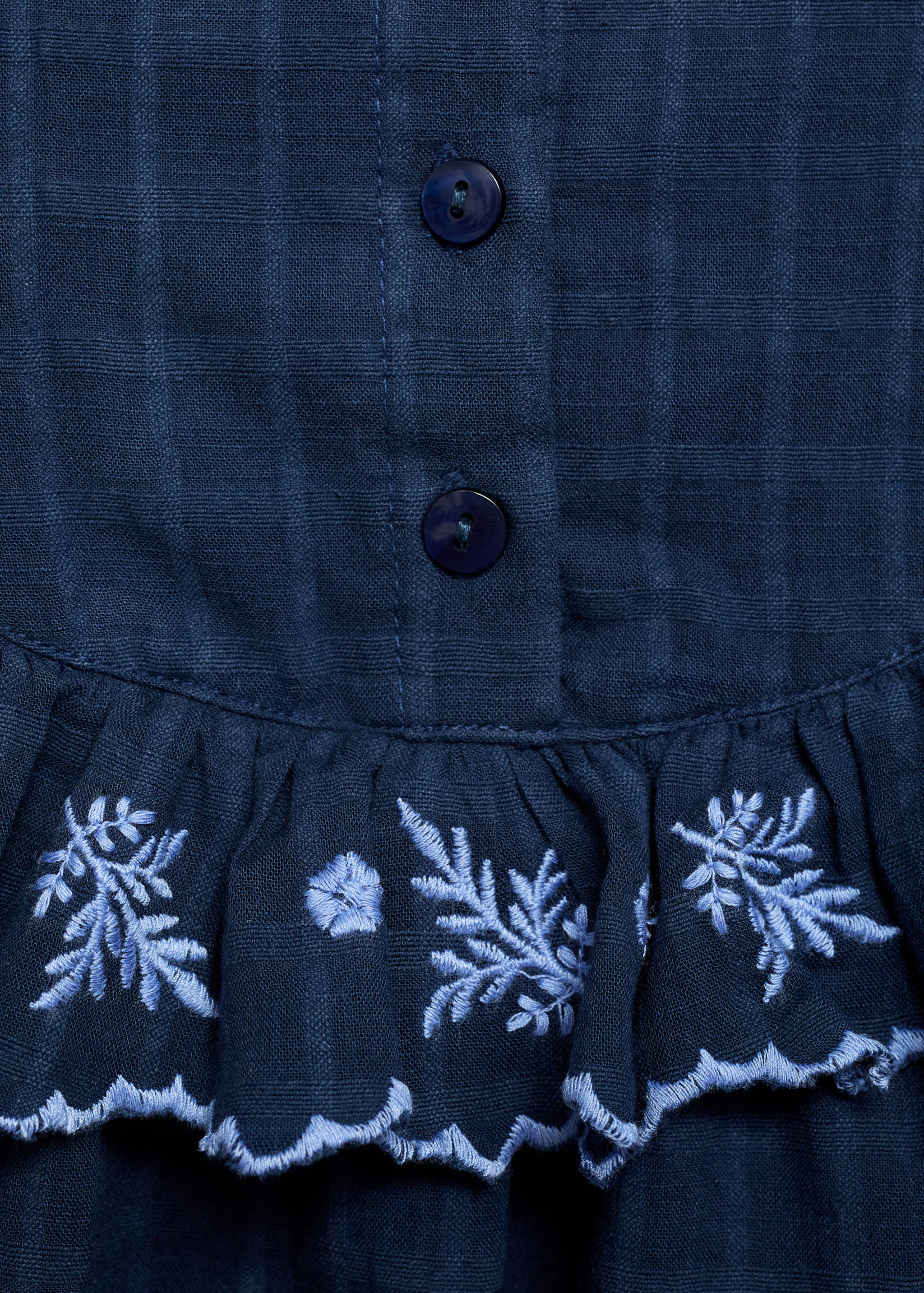 فستان بمربعات بتفاصيل مطرزة - تفاصيل المنتج 0